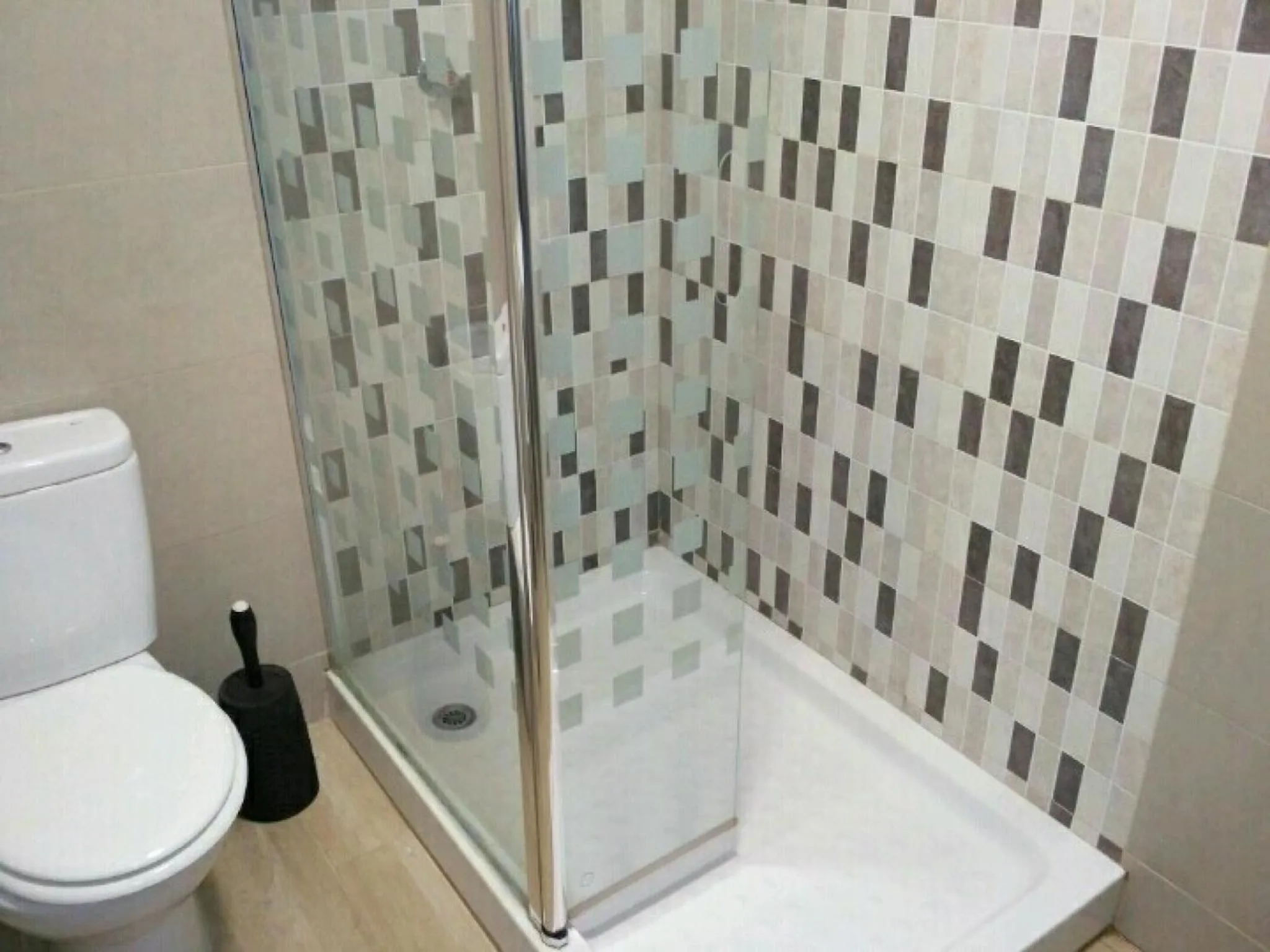 Shower in Pensión La Montoreña