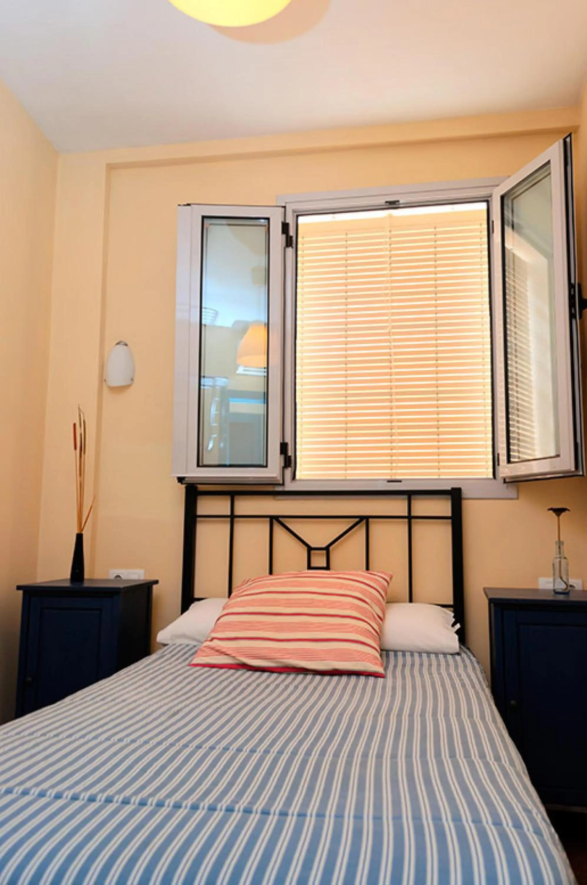 Bed in Pensión La Montoreña