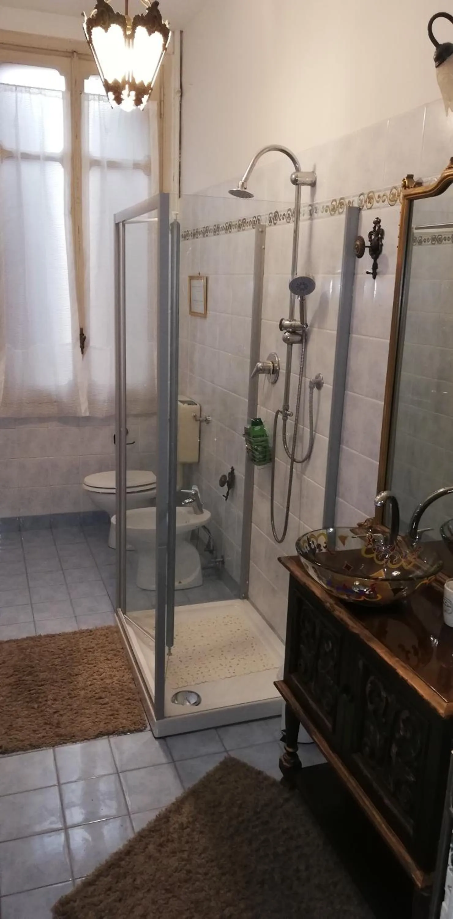 Shower in Residenza Rubbiani - Fermata Fiera e Rizzoli