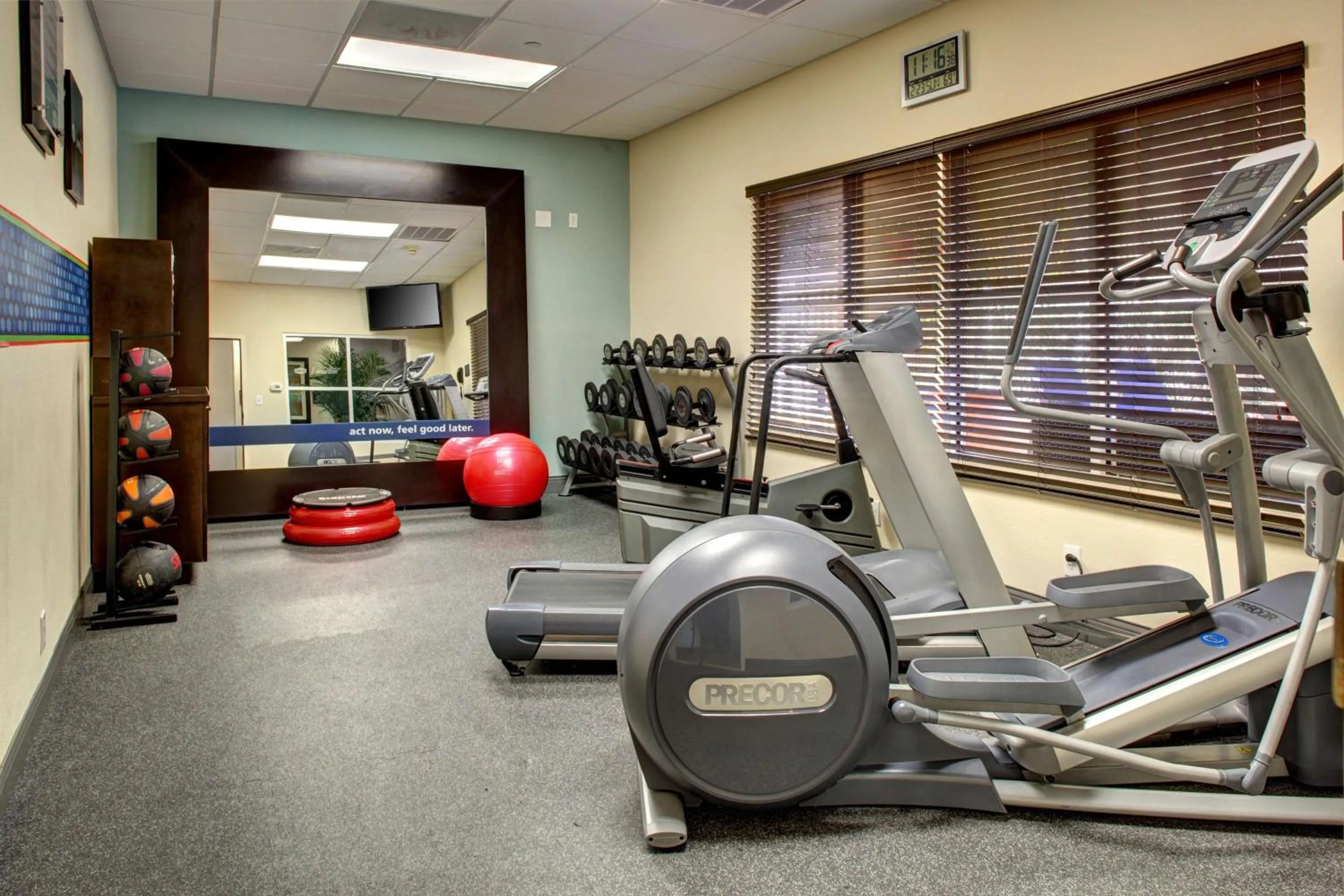 Fitness centre/facilities in Hampton Inn Miami-Coconut Grove/Coral Gables