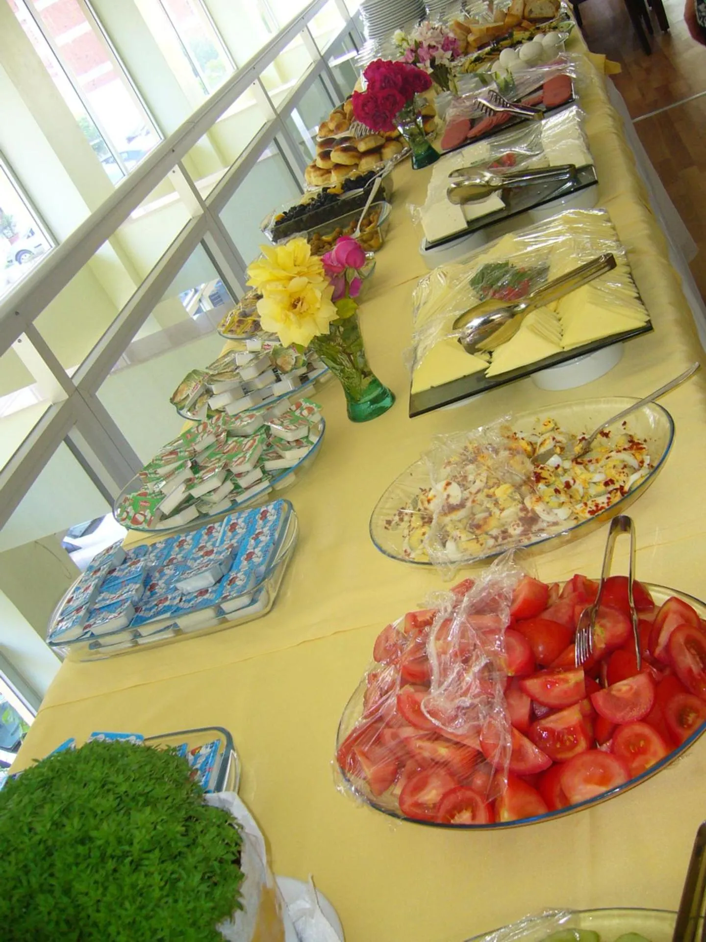 Restaurant/places to eat in Sirin Villa