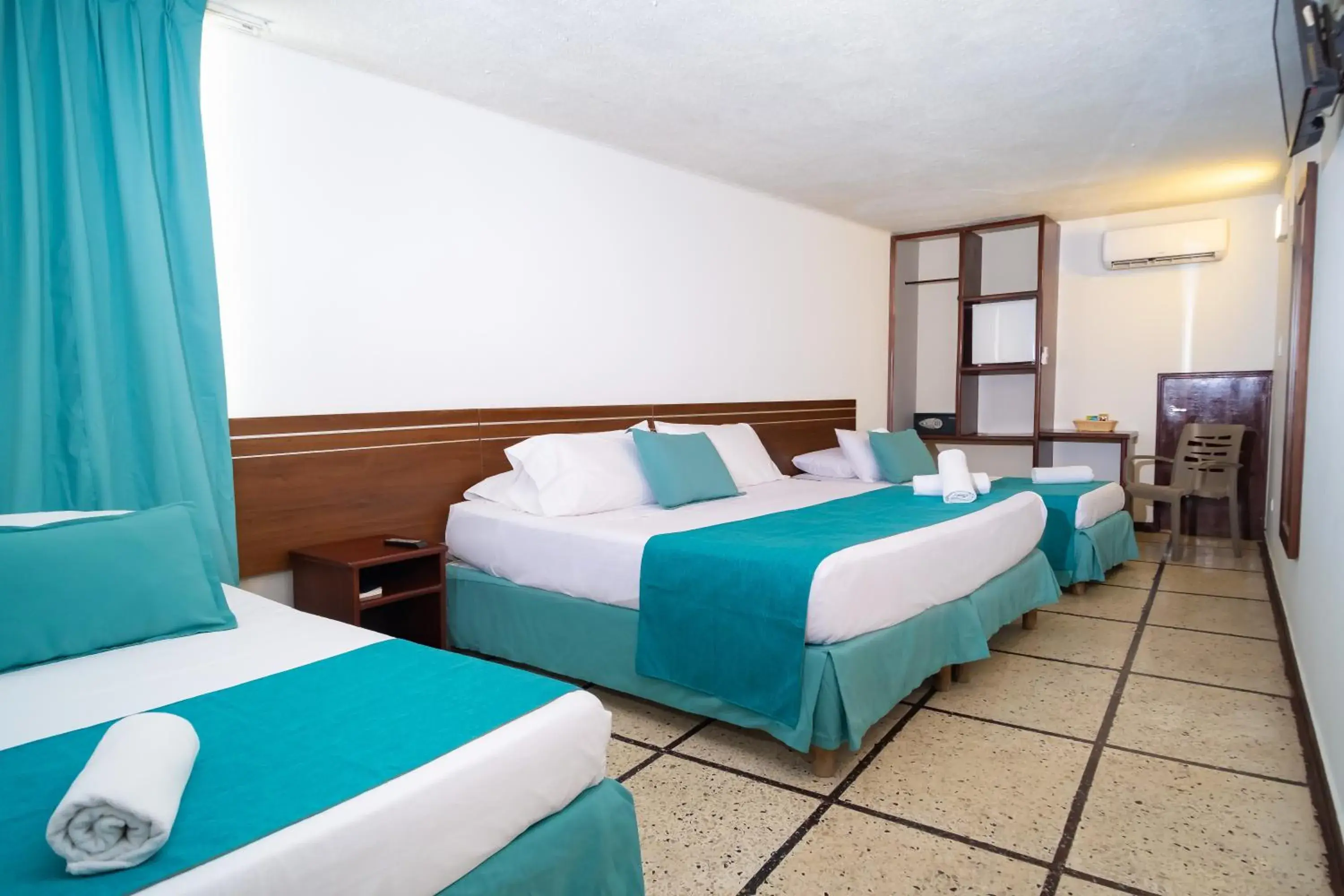 Family Room in Hotel Portobelo Convention Center Family Room in Hotel Portobelo Convention Center