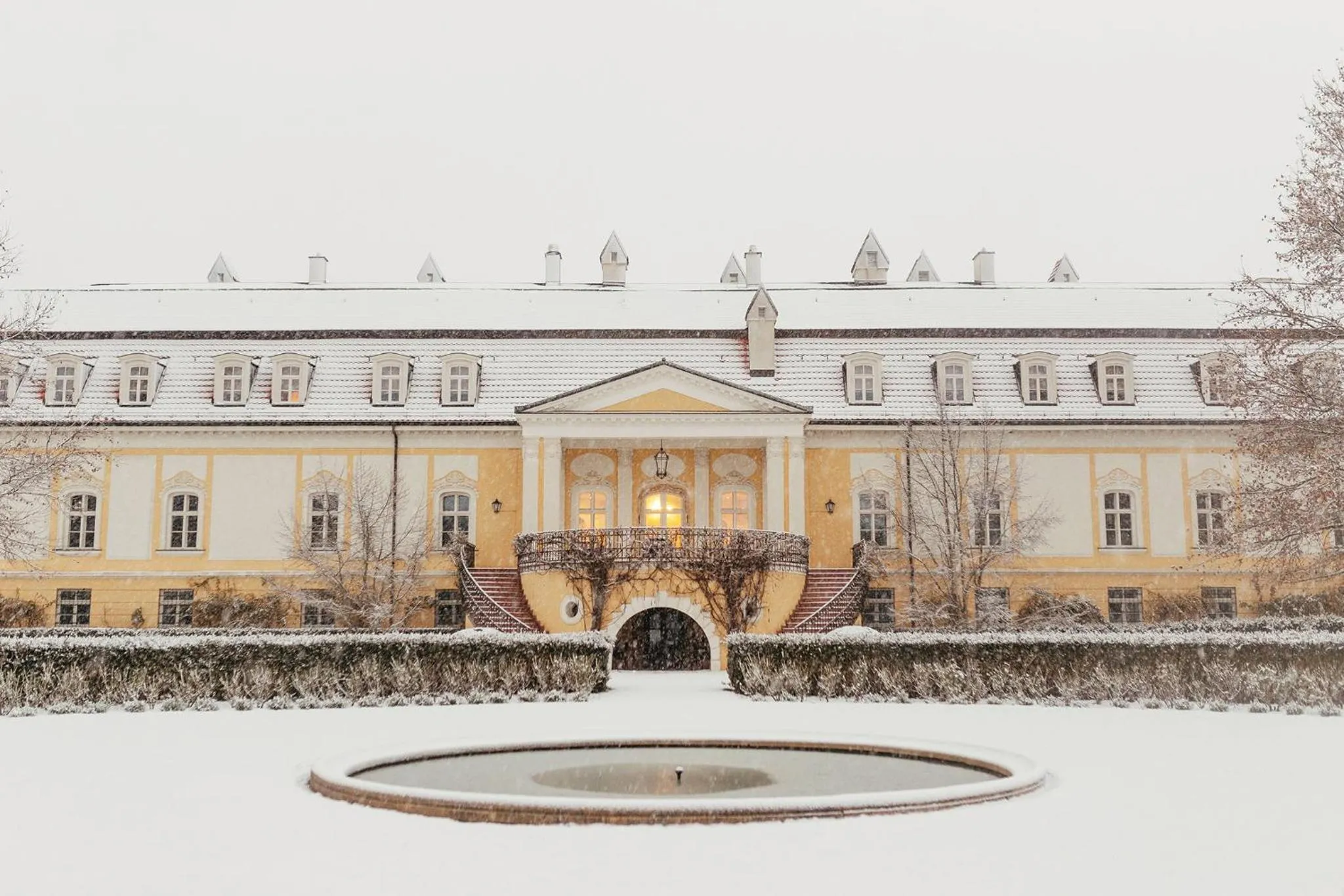 Property building in Hotel Château Bela