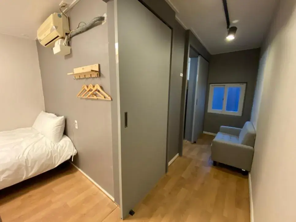 Two-Bedroom Suite in Dante House Two-Bedroom Suite in Dante House