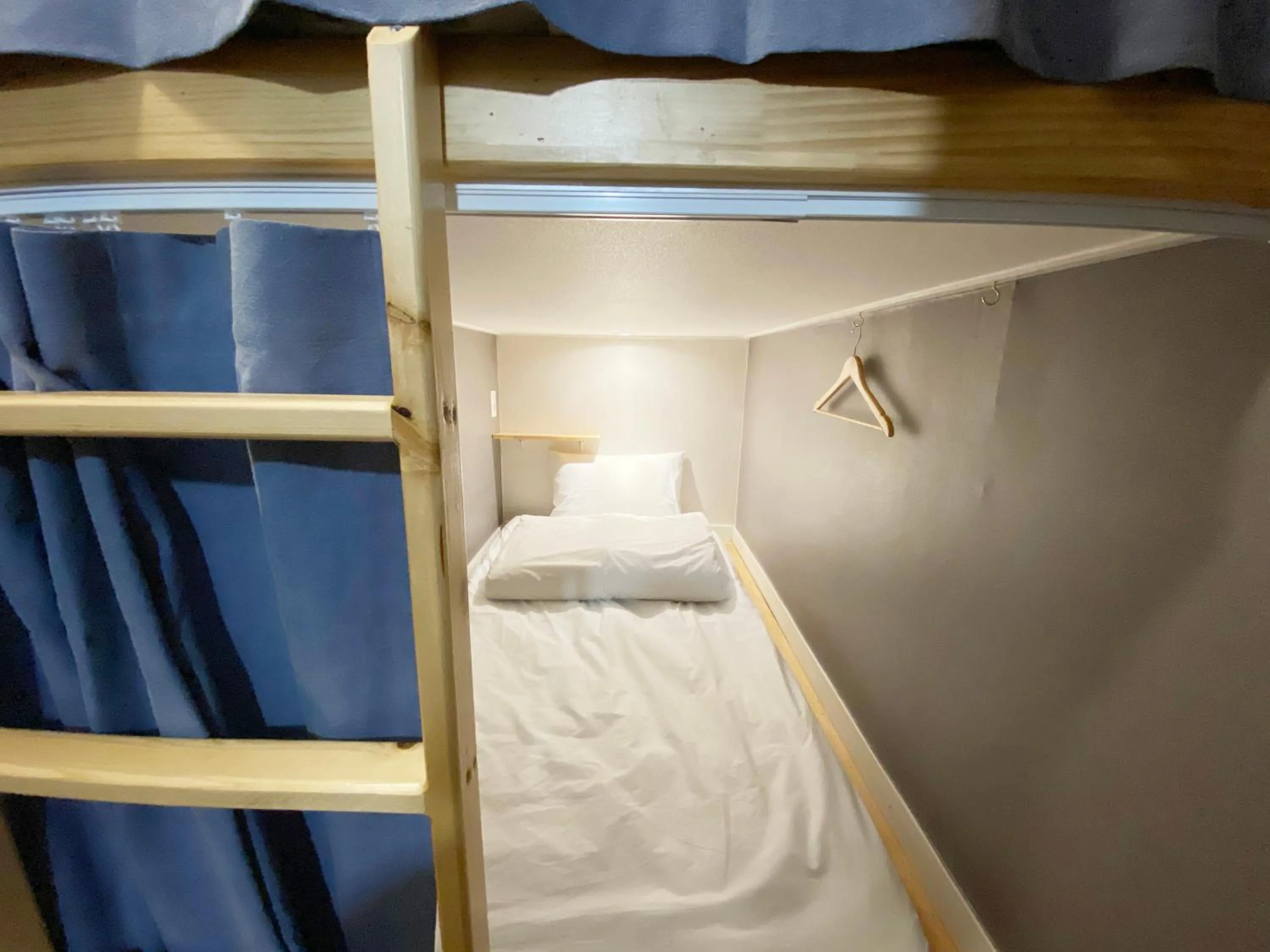 bunk bed, Bed in Dante House