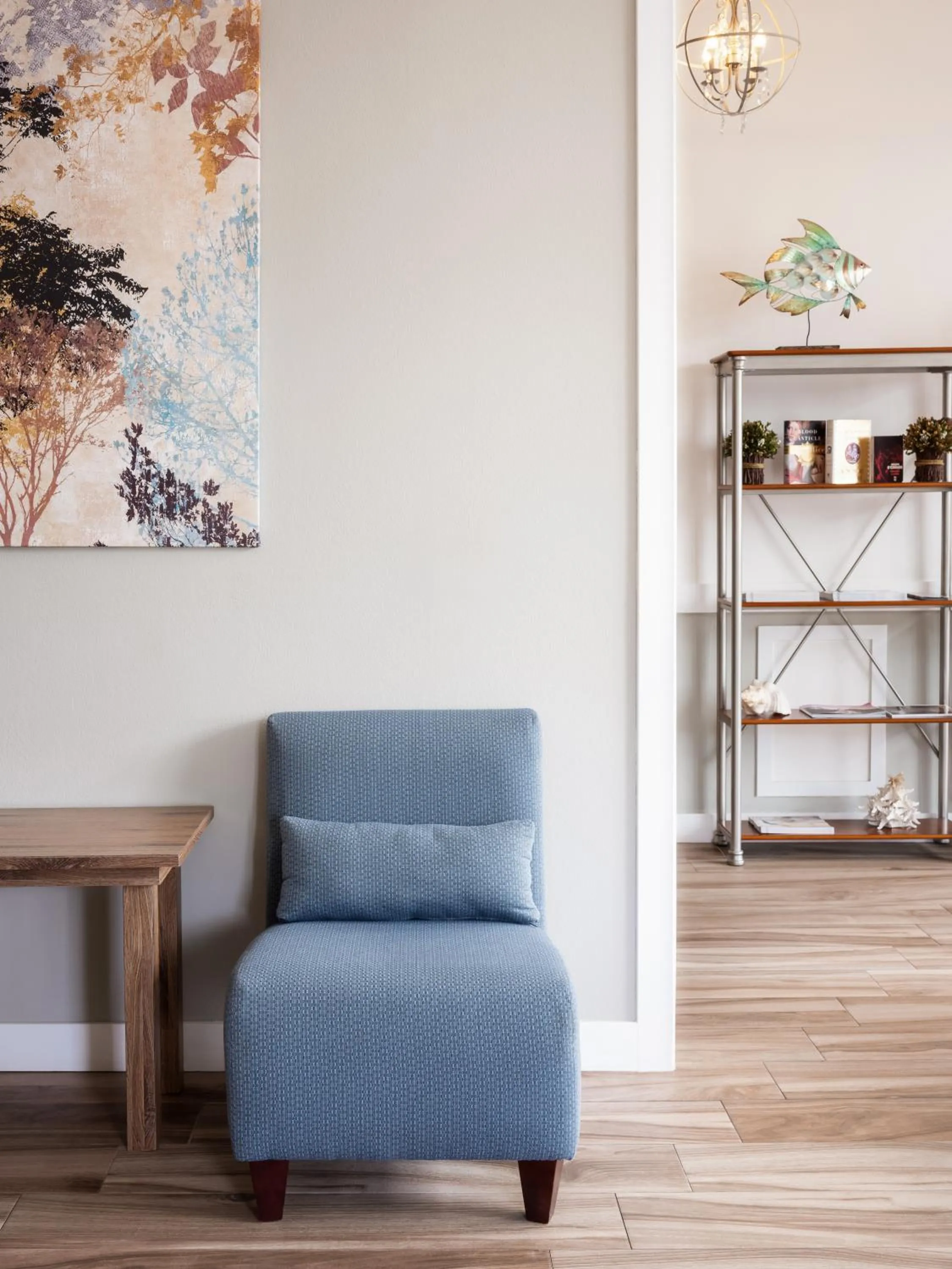 Communal lounge/ TV room in Ocean View Inn