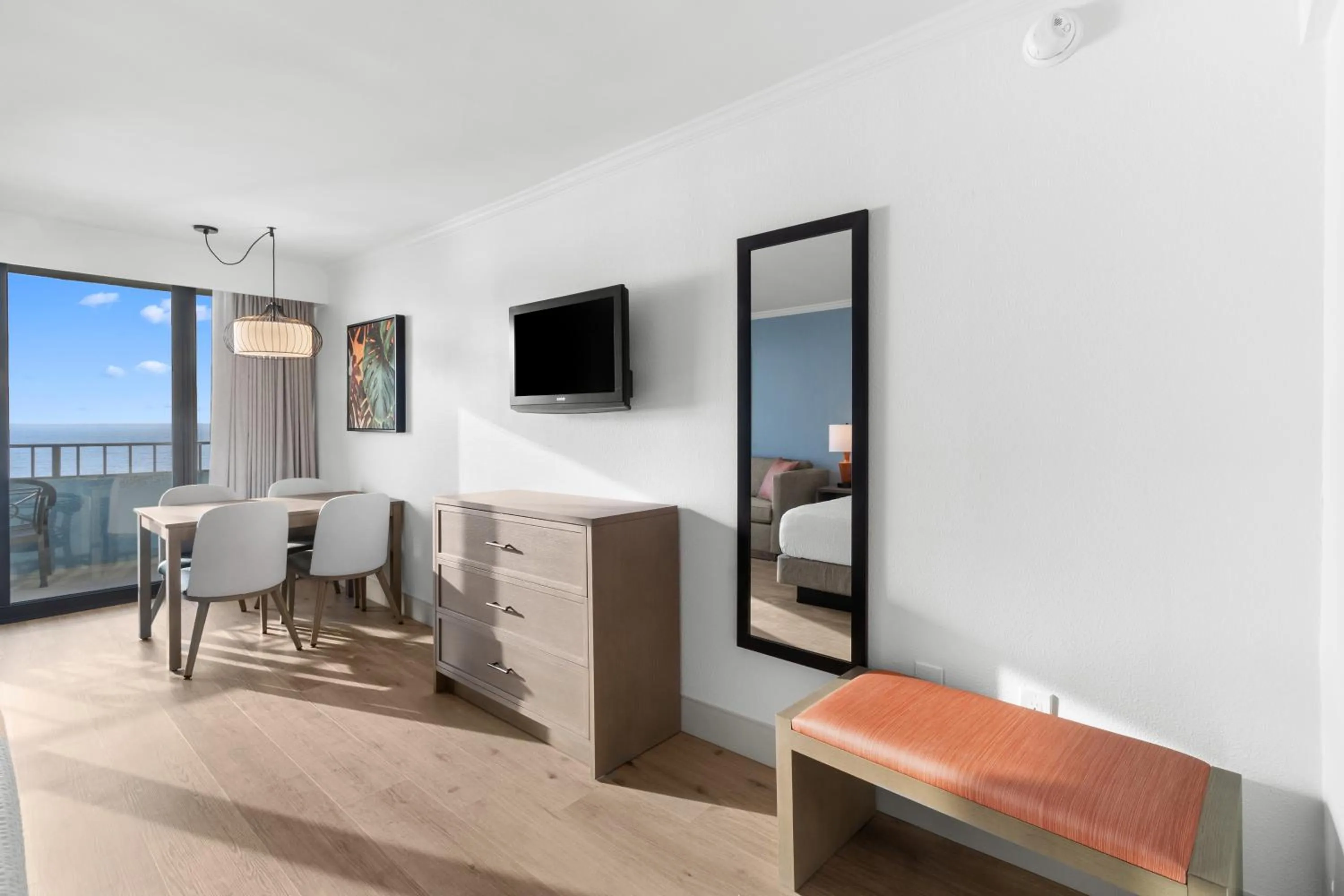 TV and multimedia in Ocean Reef Resort