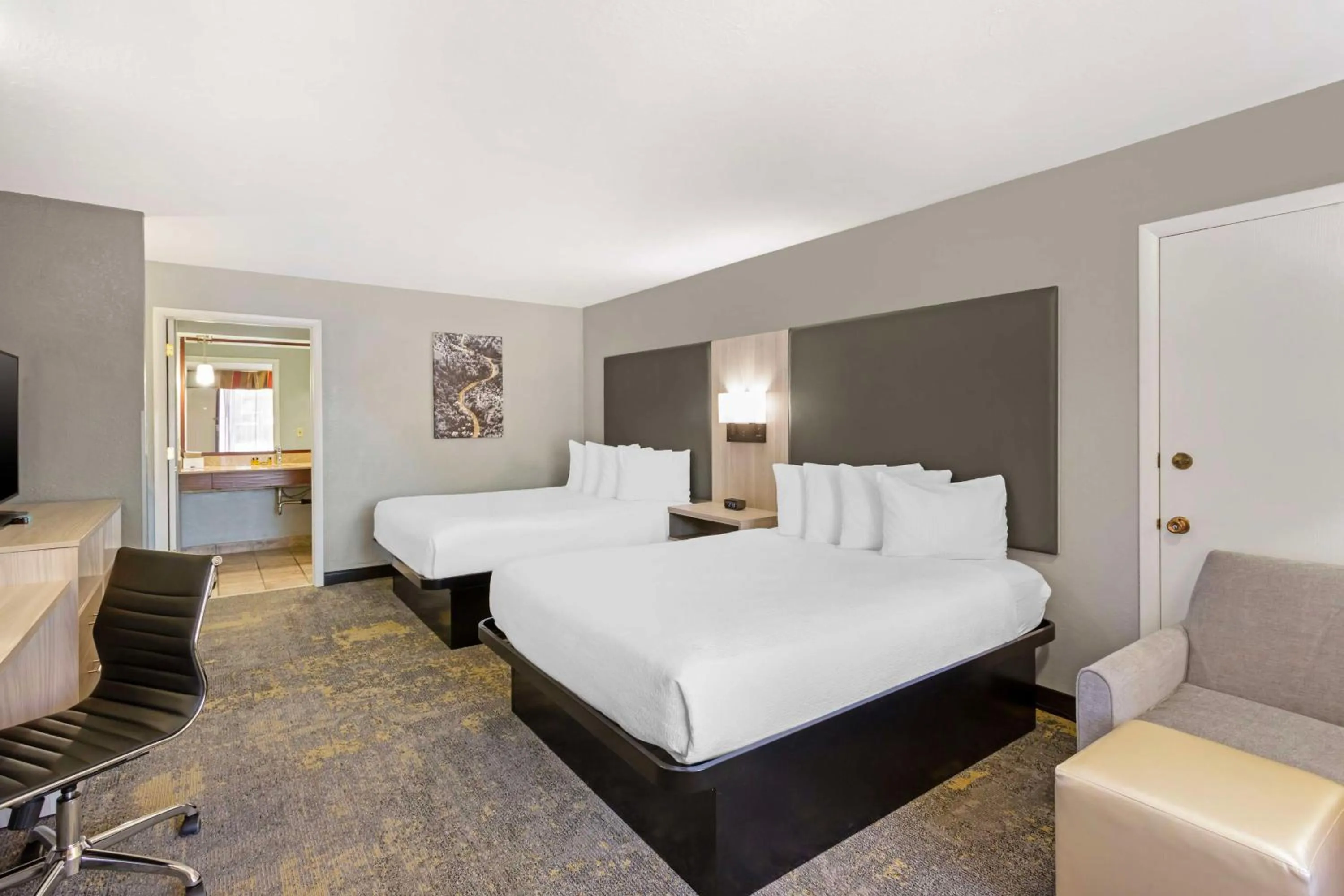 Bedroom, Bed in Best Western Plus Weston Inn