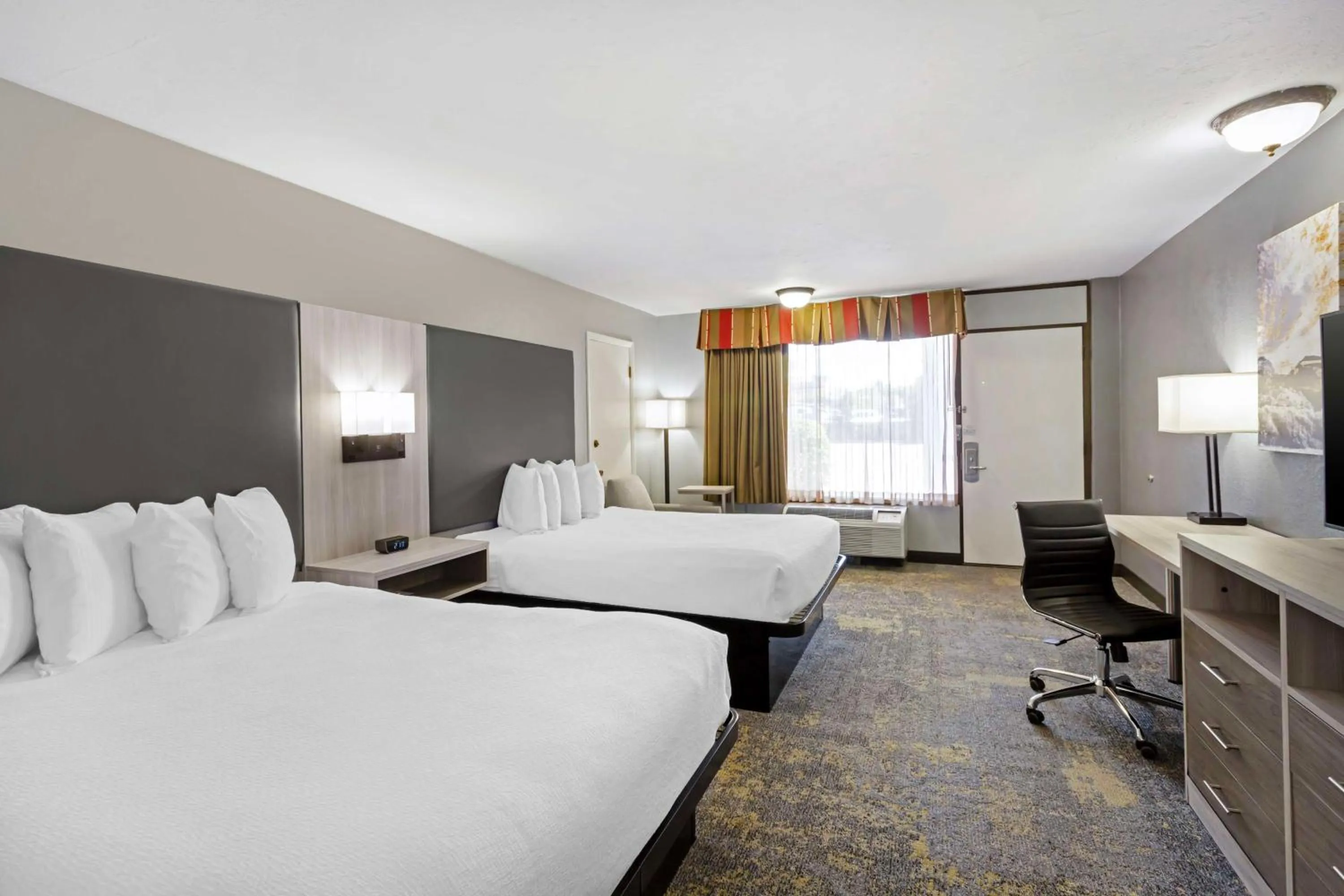 Bedroom, Bed in Best Western Plus Weston Inn