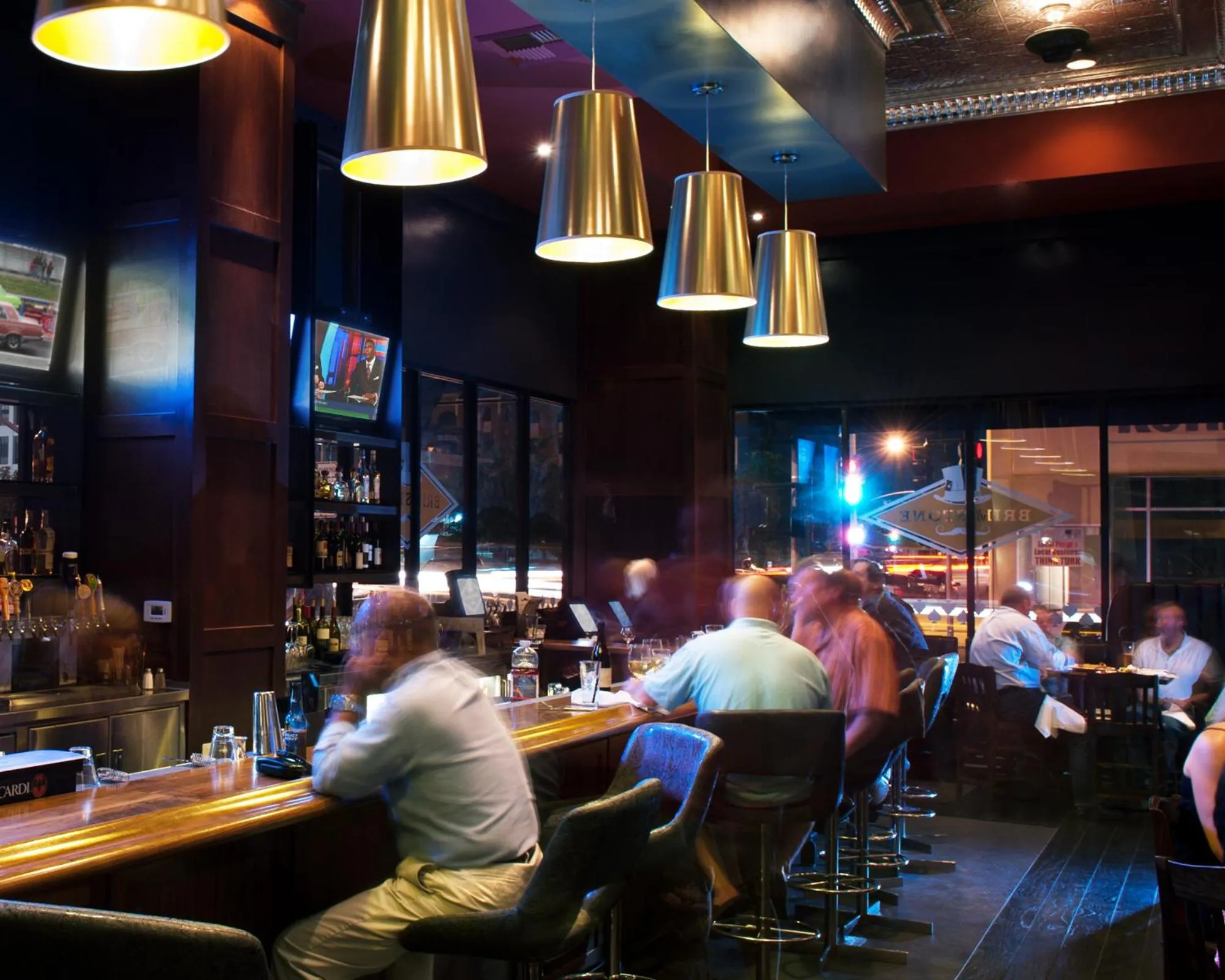 Restaurant/places to eat in Padre Hotel