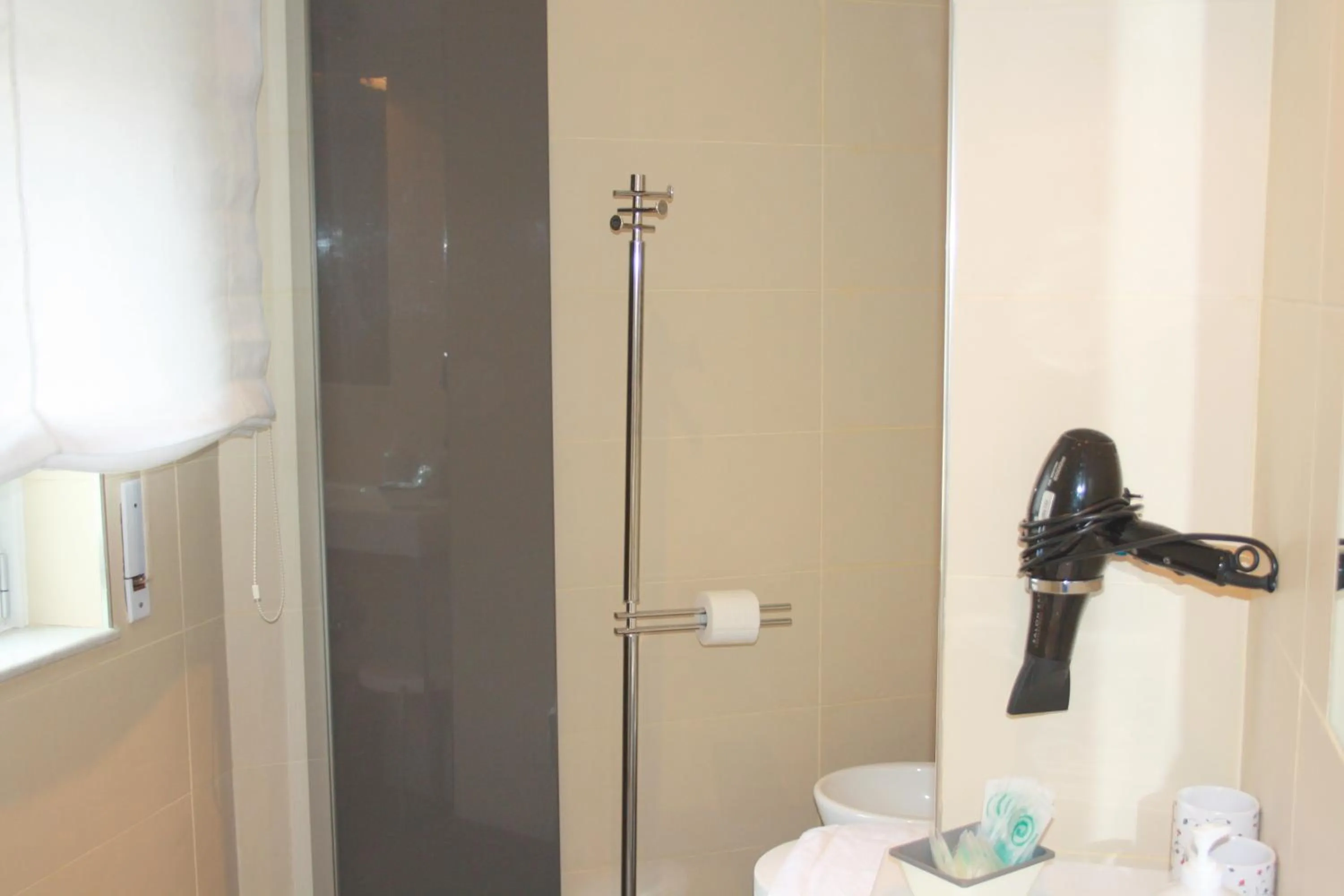 Bathroom in LA LOCANDA DELL'ARTE-DE GASPERI