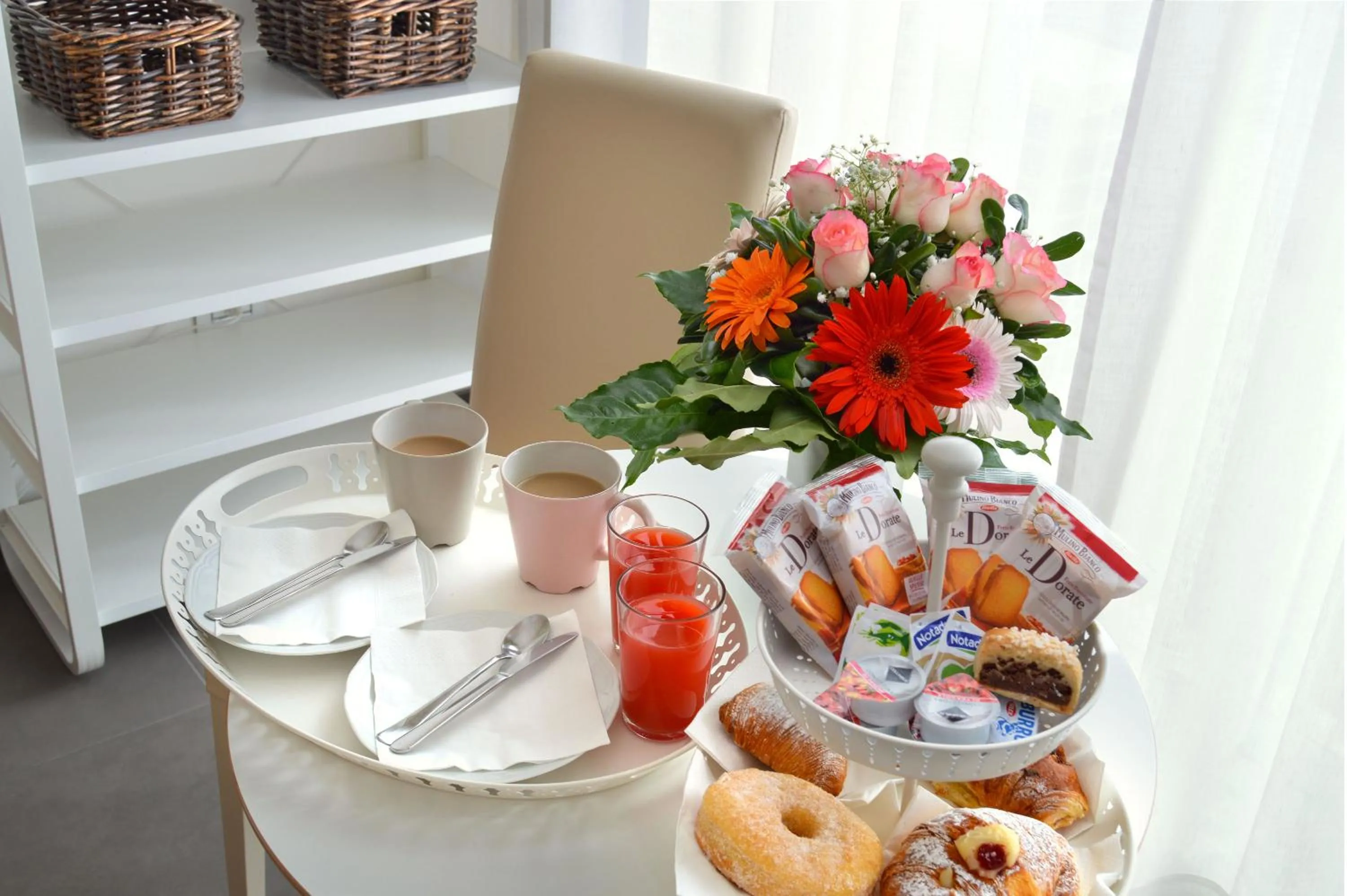 Continental breakfast in LA LOCANDA DELL'ARTE-DE GASPERI