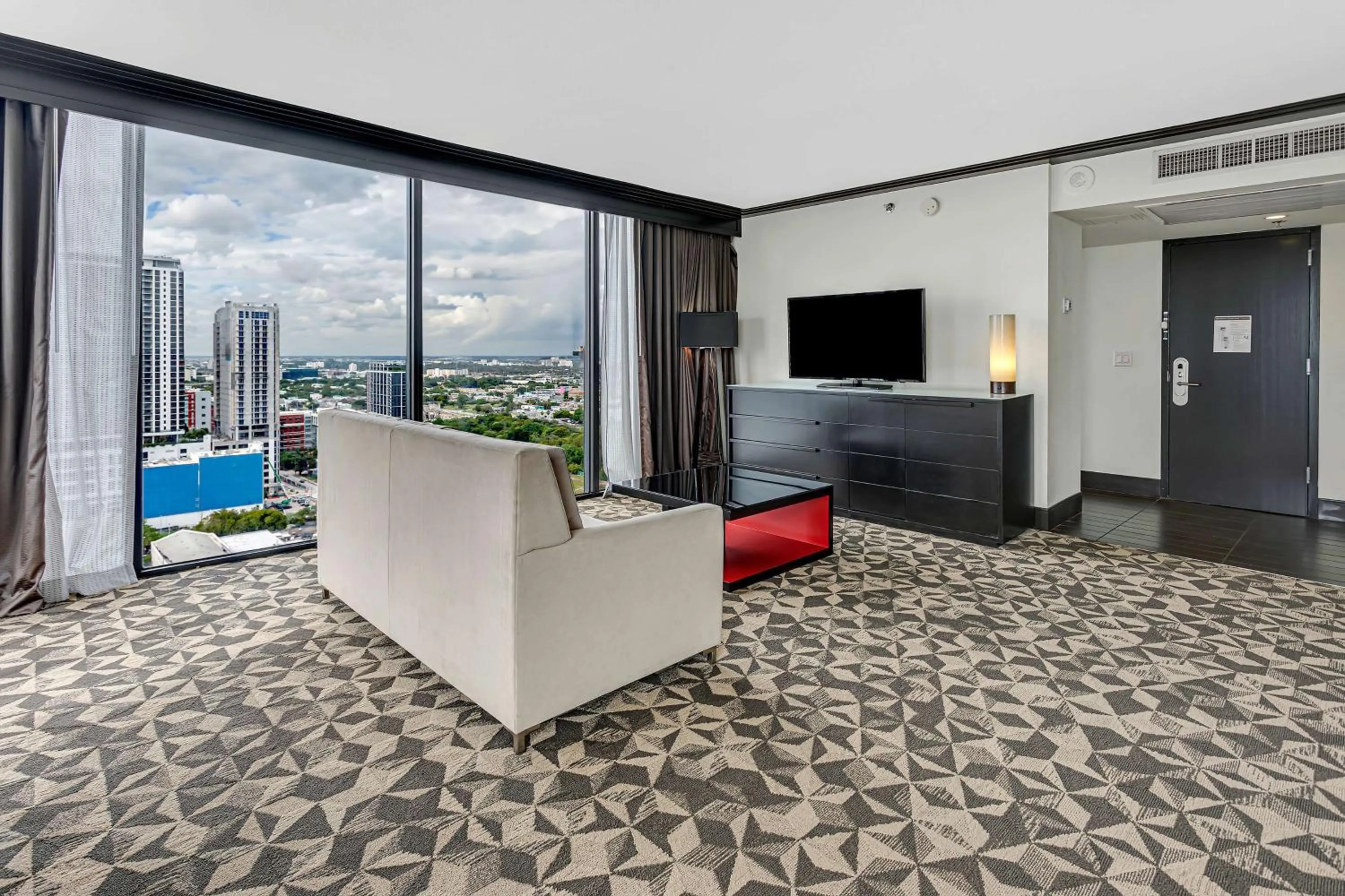 Living room in Hilton Miami Downtown