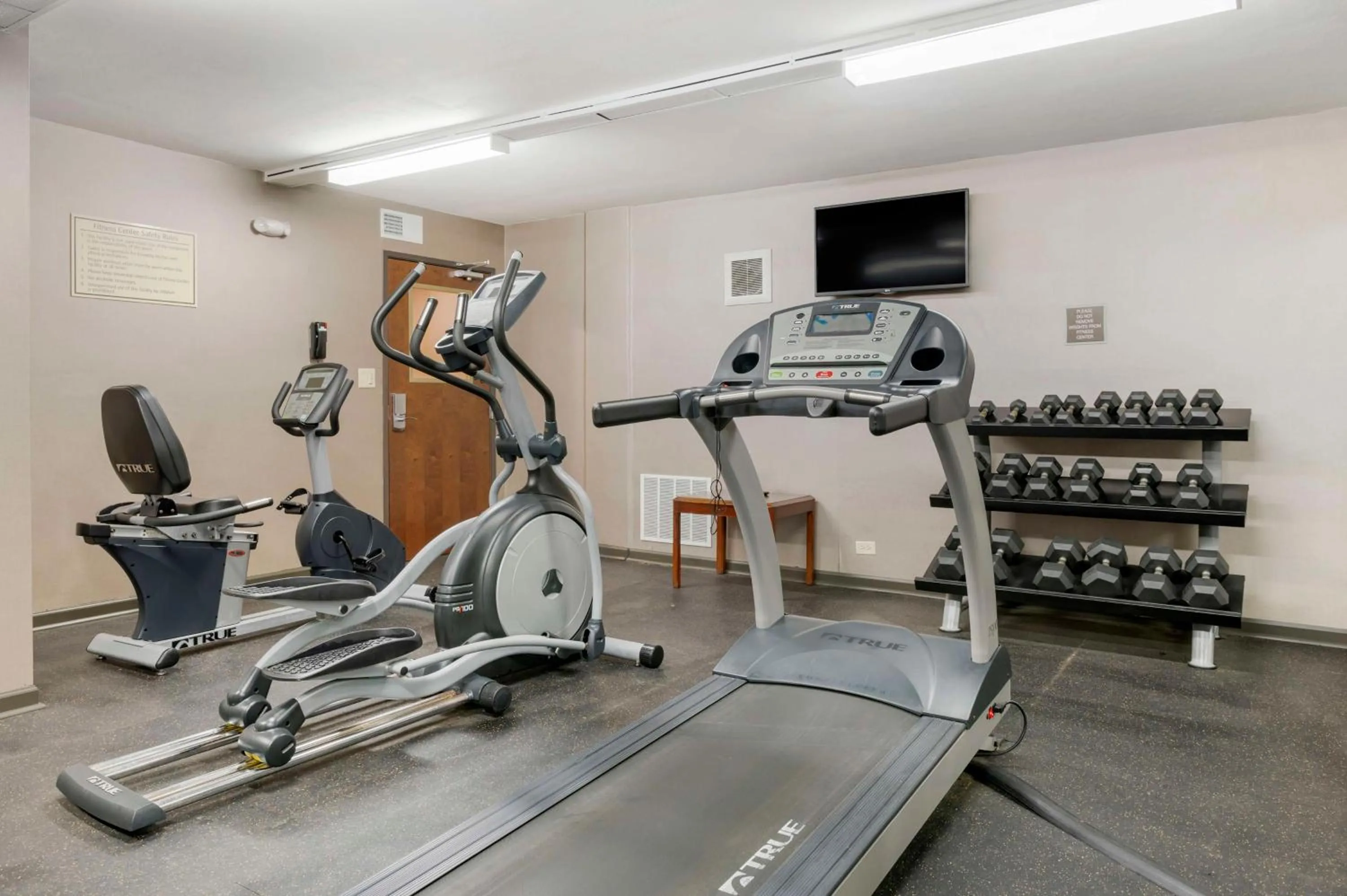 Fitness centre/facilities in Best Western University Inn at Valparaiso