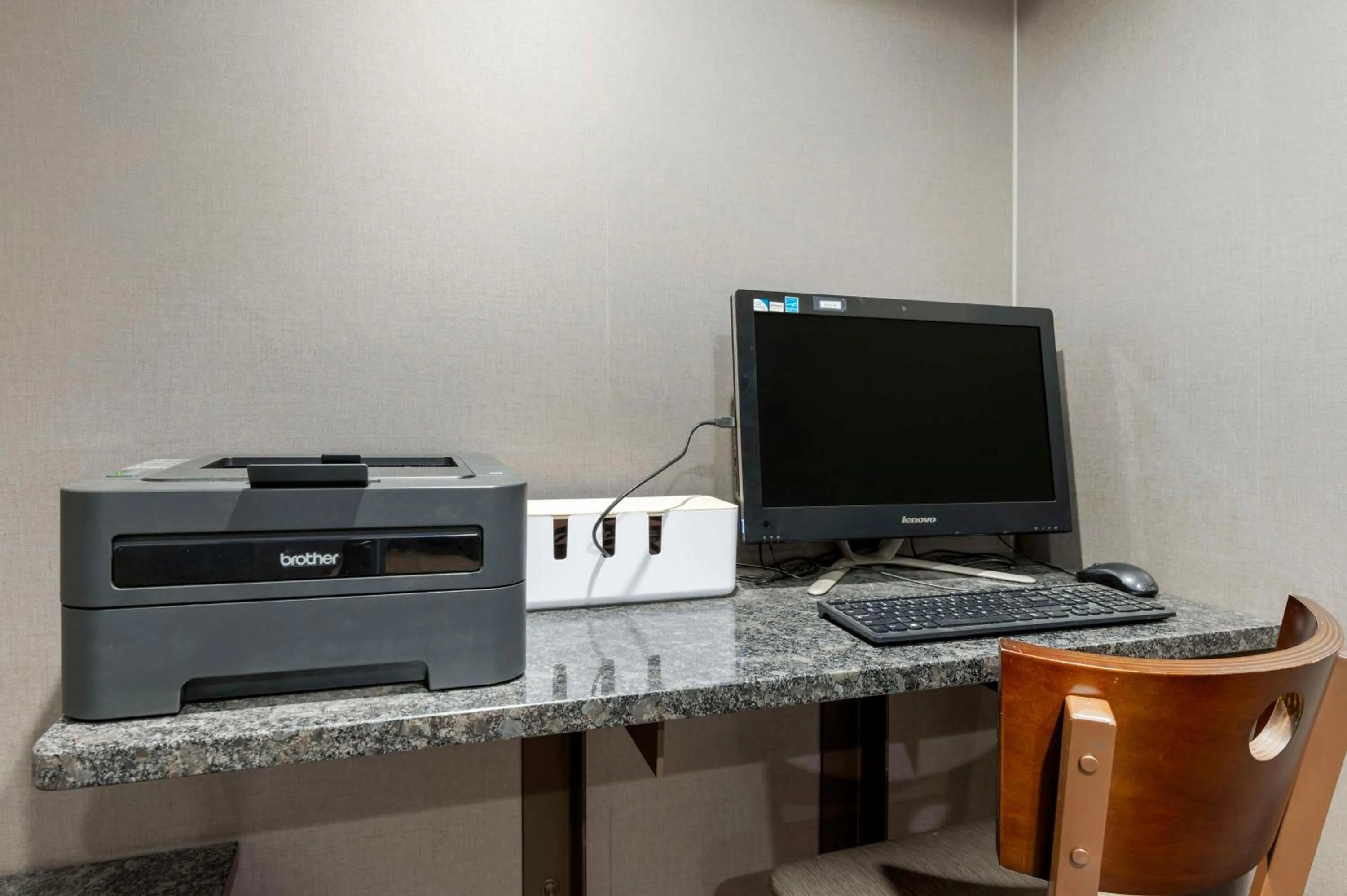 Business facilities in Best Western University Inn at Valparaiso