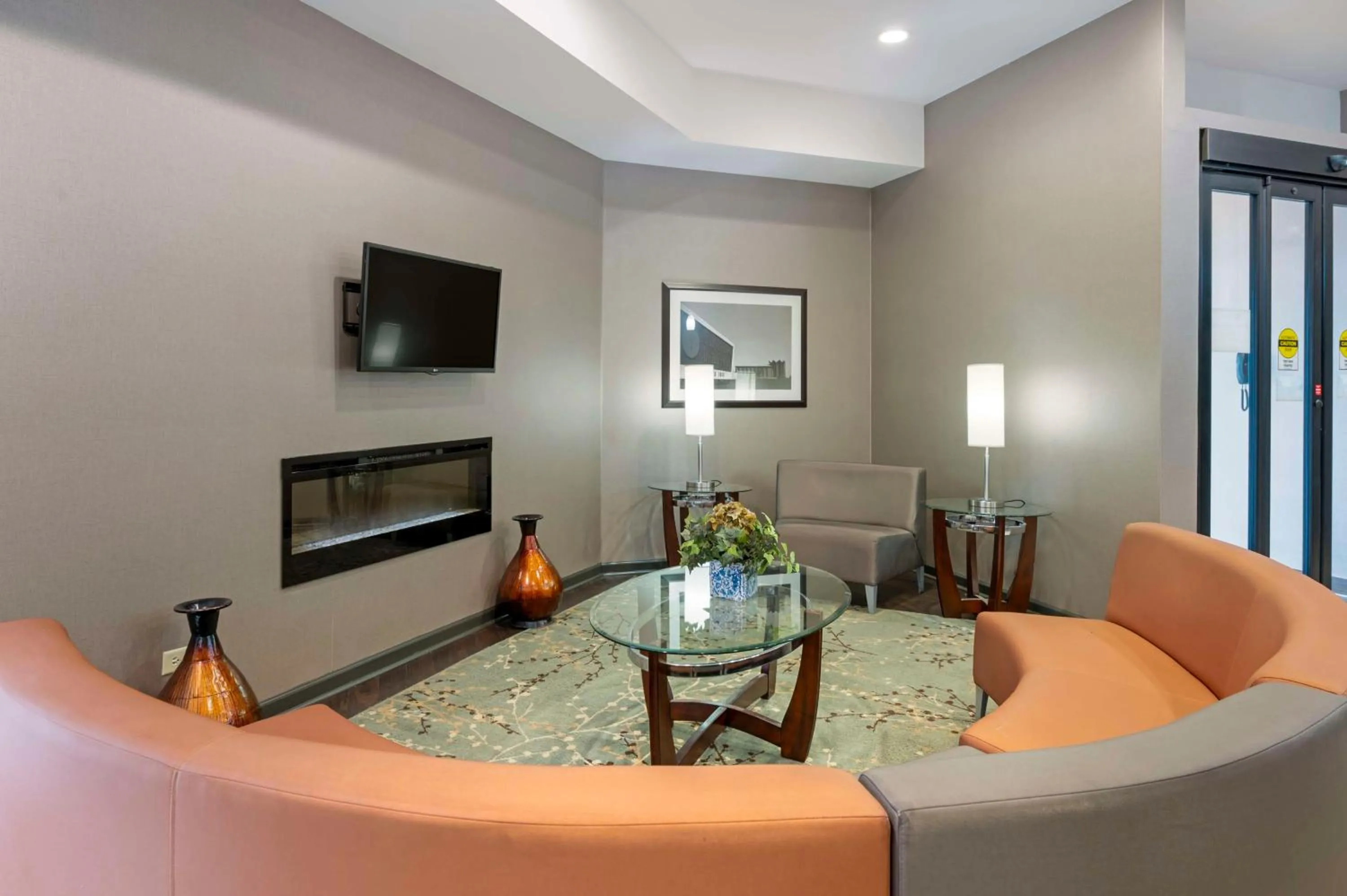 Lobby or reception in Best Western University Inn at Valparaiso