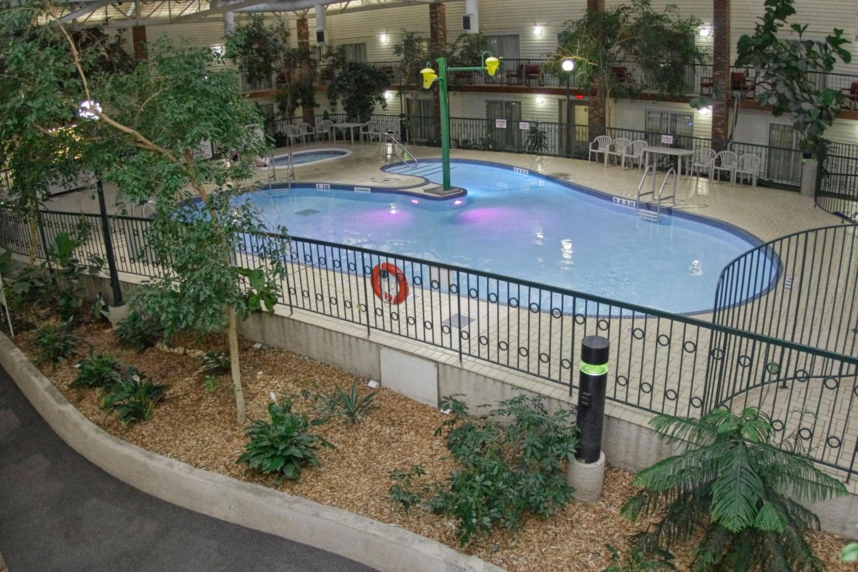 Swimming pool in Victoria Inn Hotel & Convention Centre Brandon