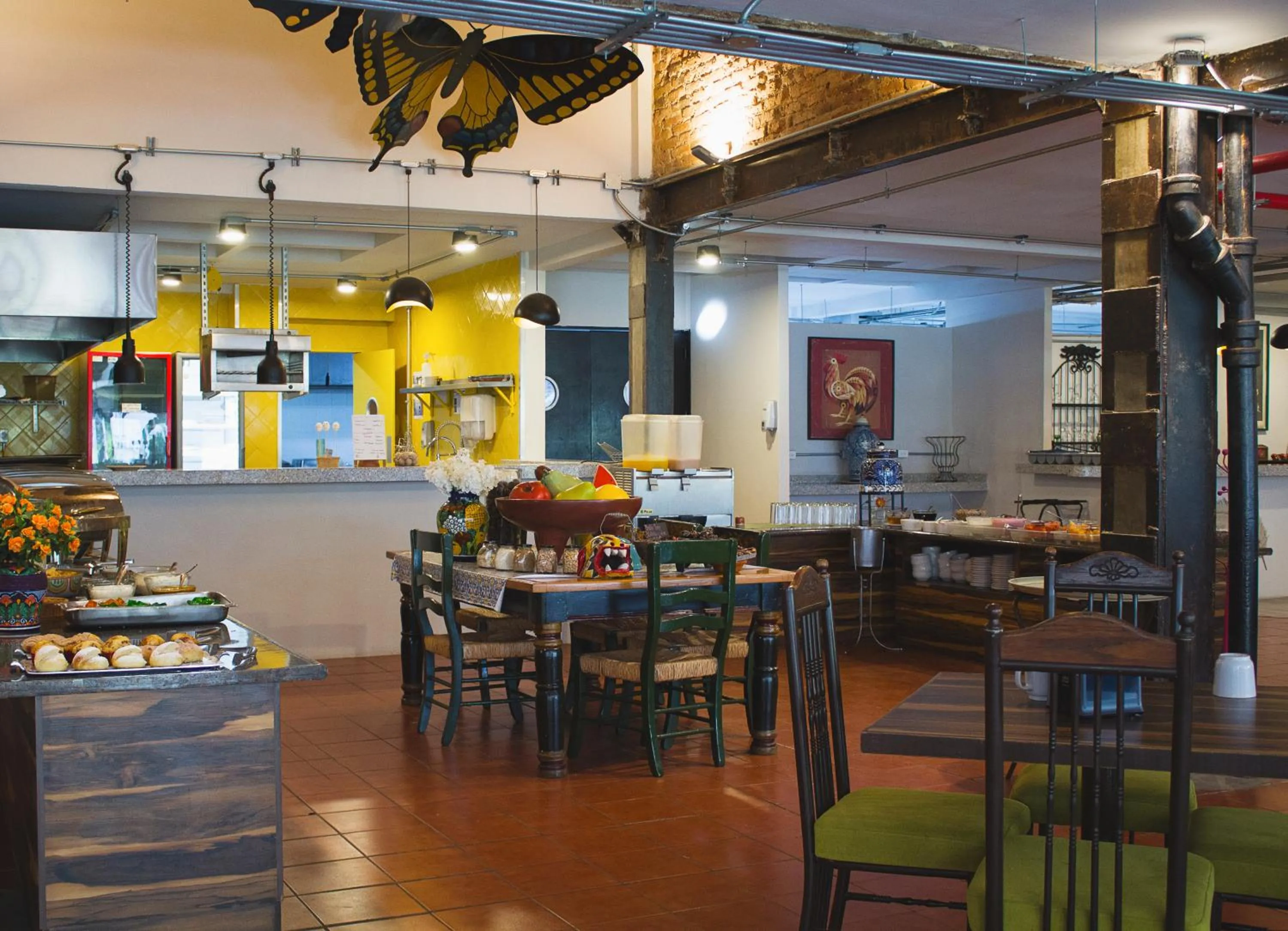 Restaurant/places to eat in Hotel Fenix