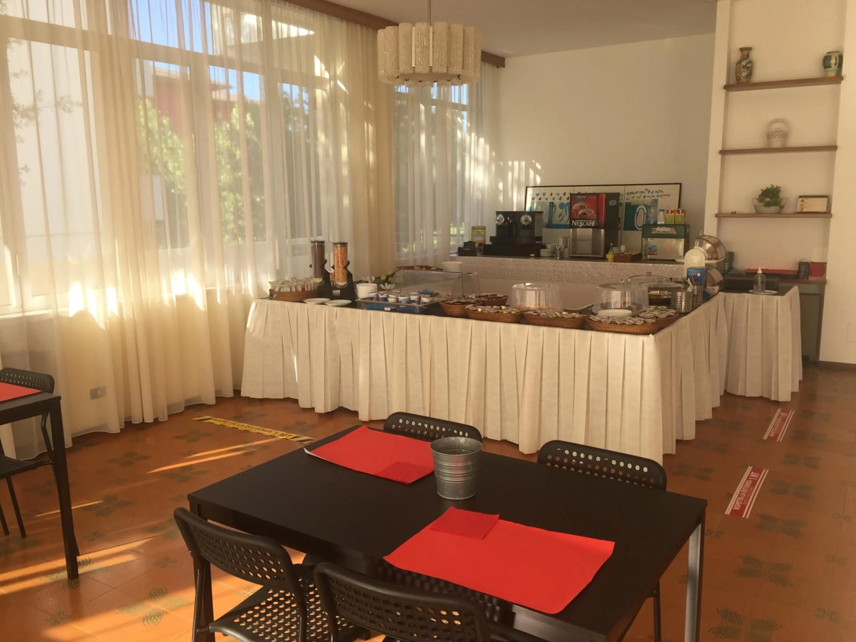 Buffet breakfast in Hotel B&B Avana