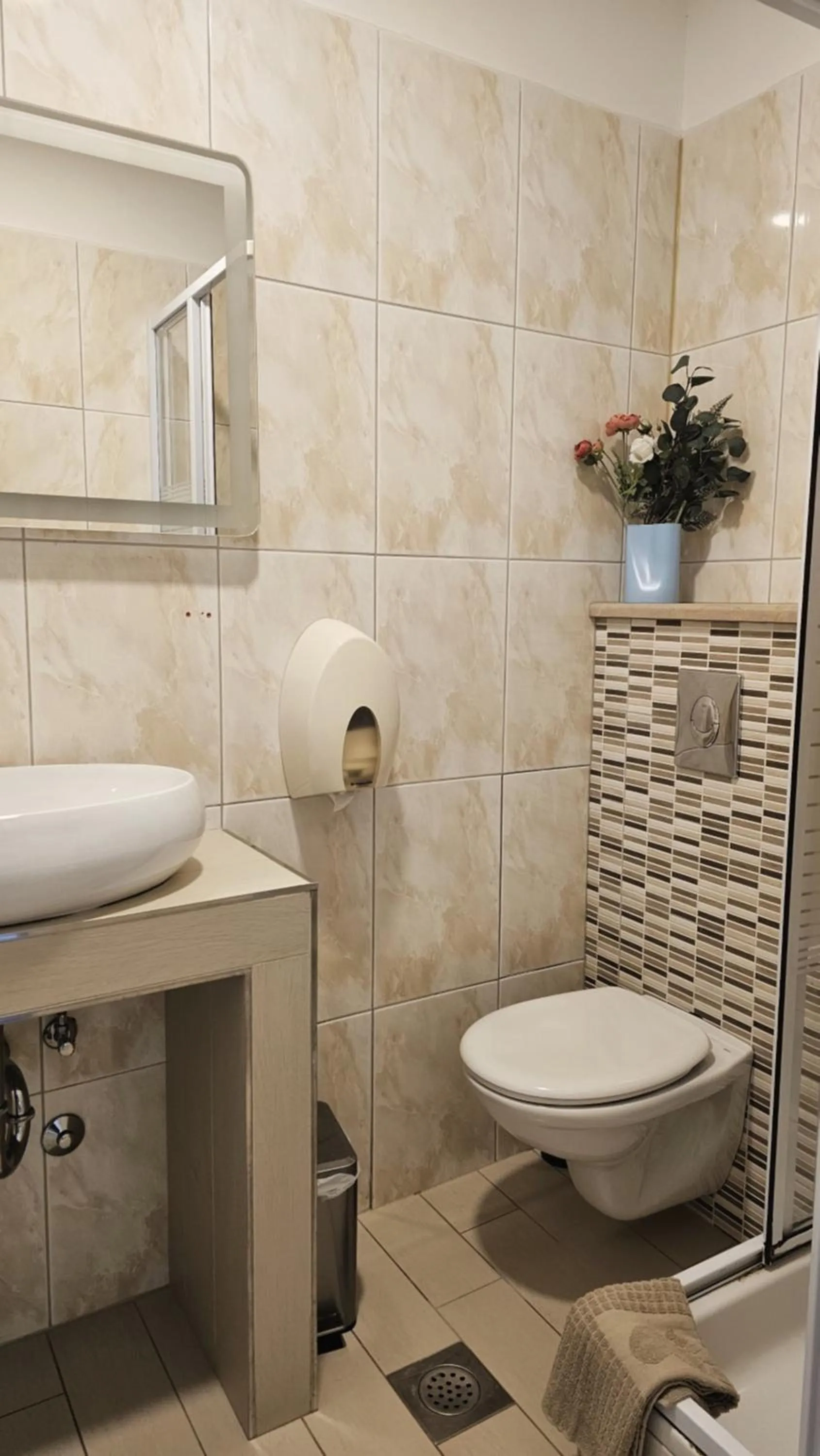 Shower in Villa Babilon