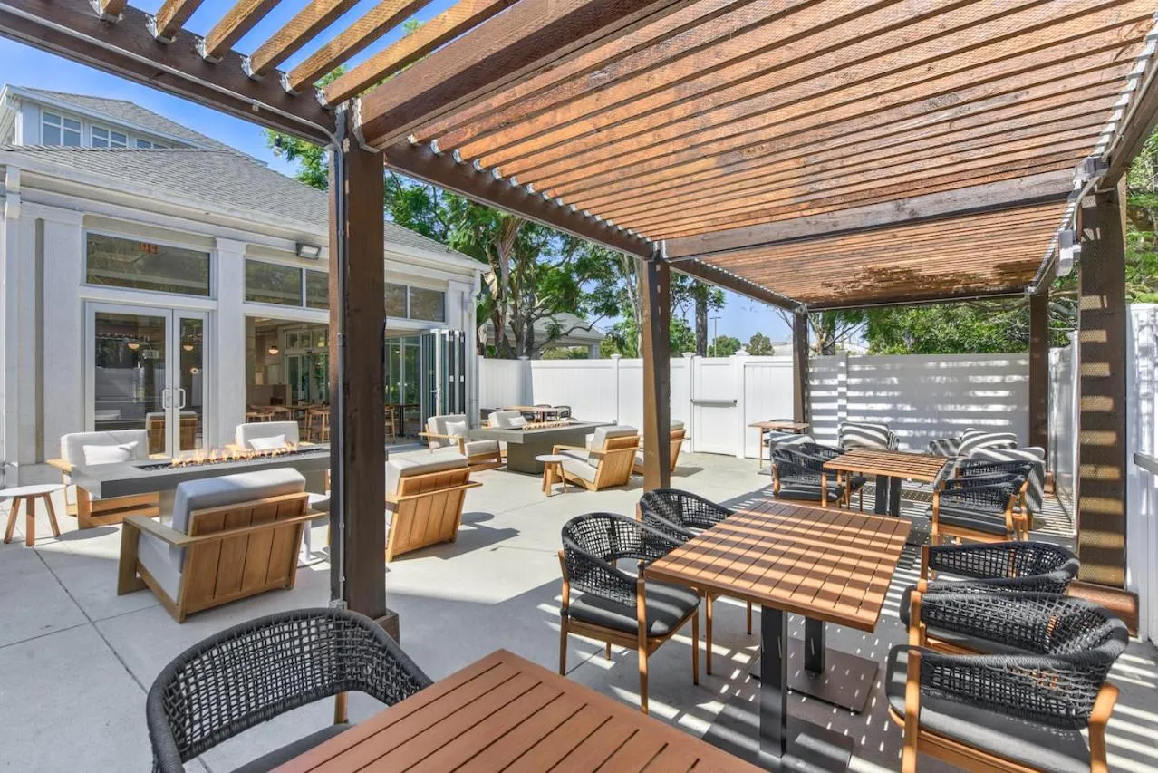 Patio in Hilton Garden Inn LAX - El Segundo