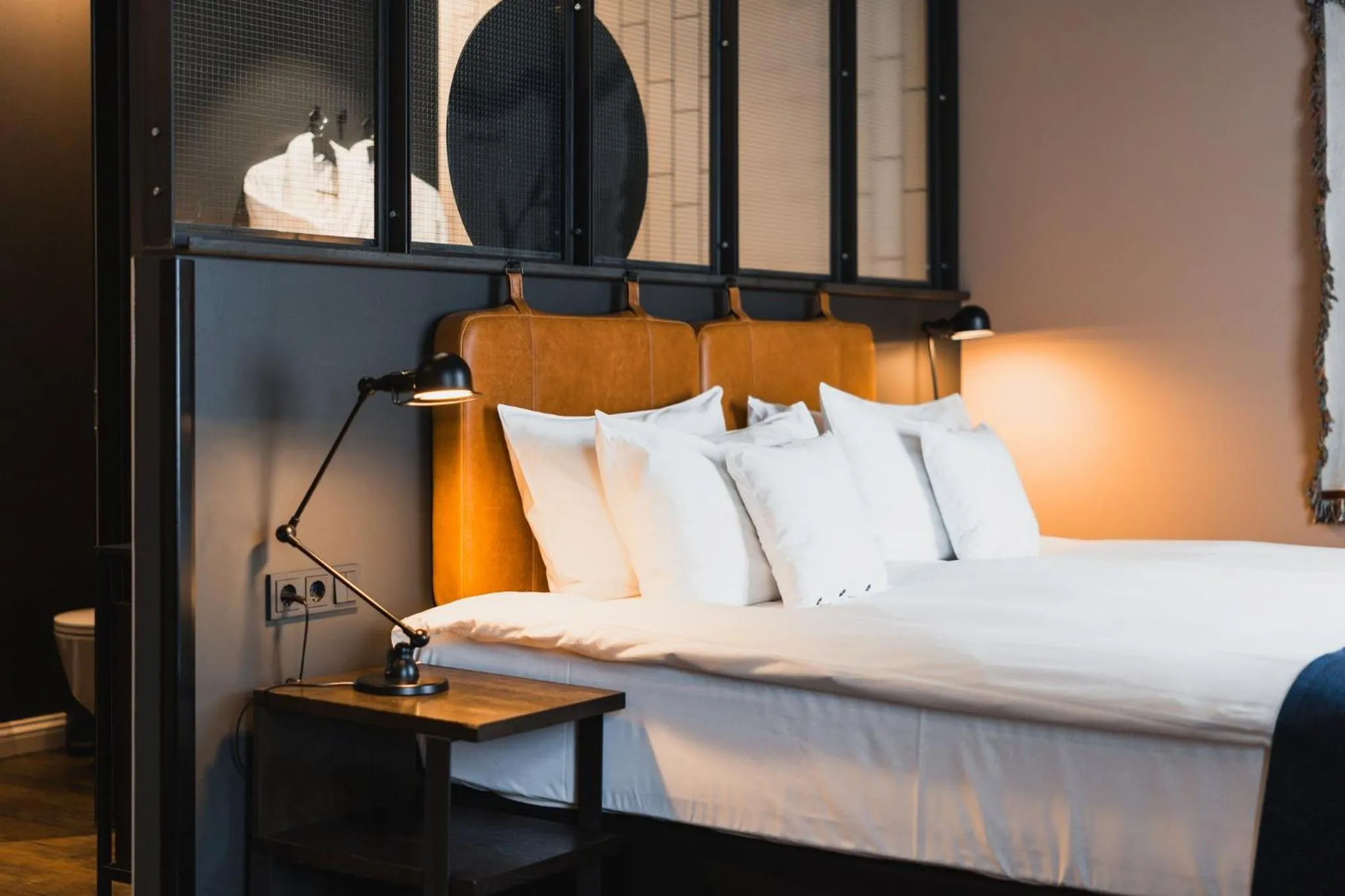 Bedroom, Bed in Exeter Hotel