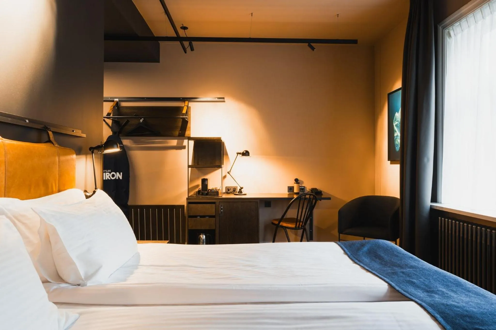 Bedroom, Bed in Exeter Hotel