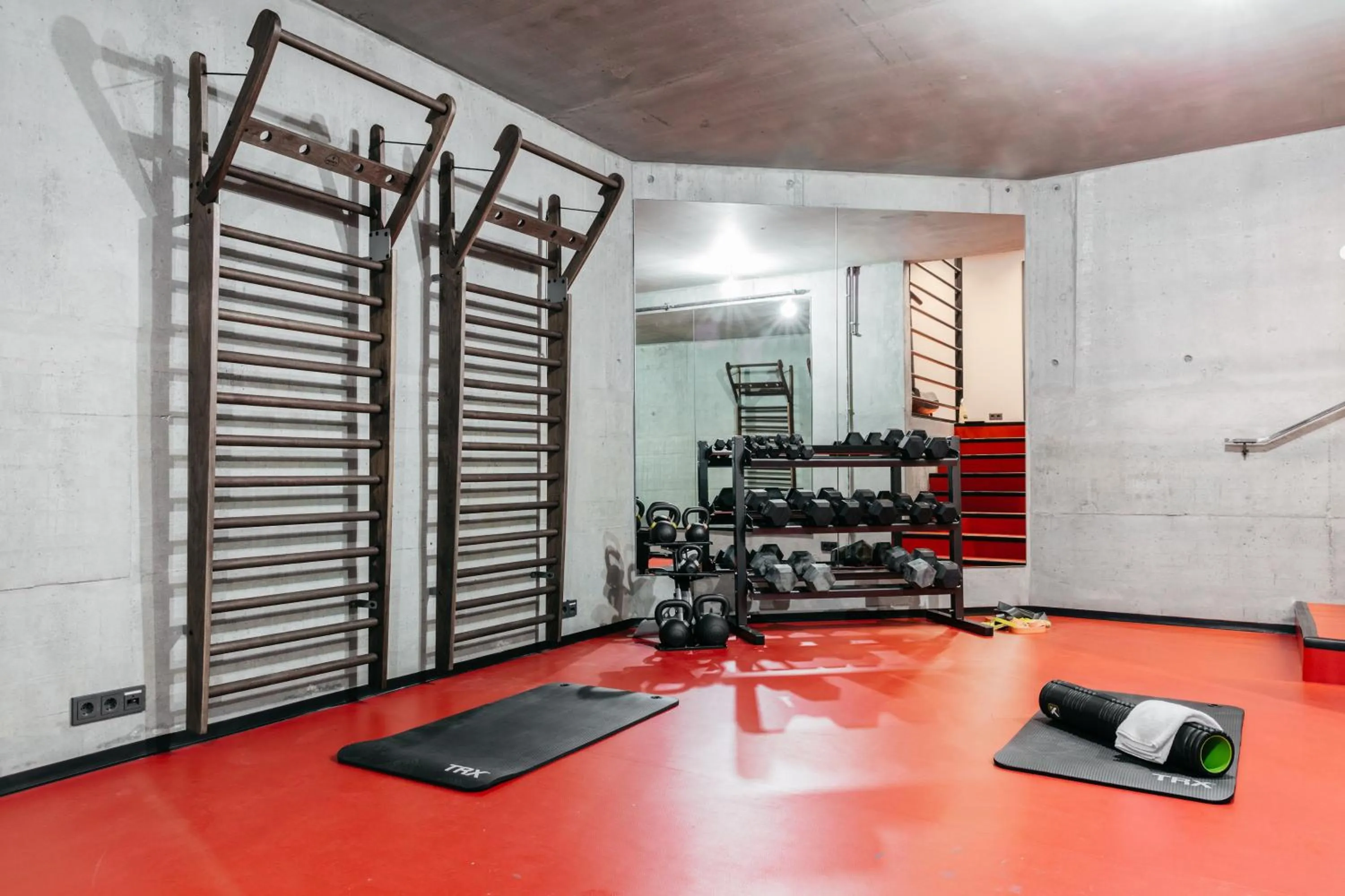 Fitness centre/facilities in Exeter Hotel
