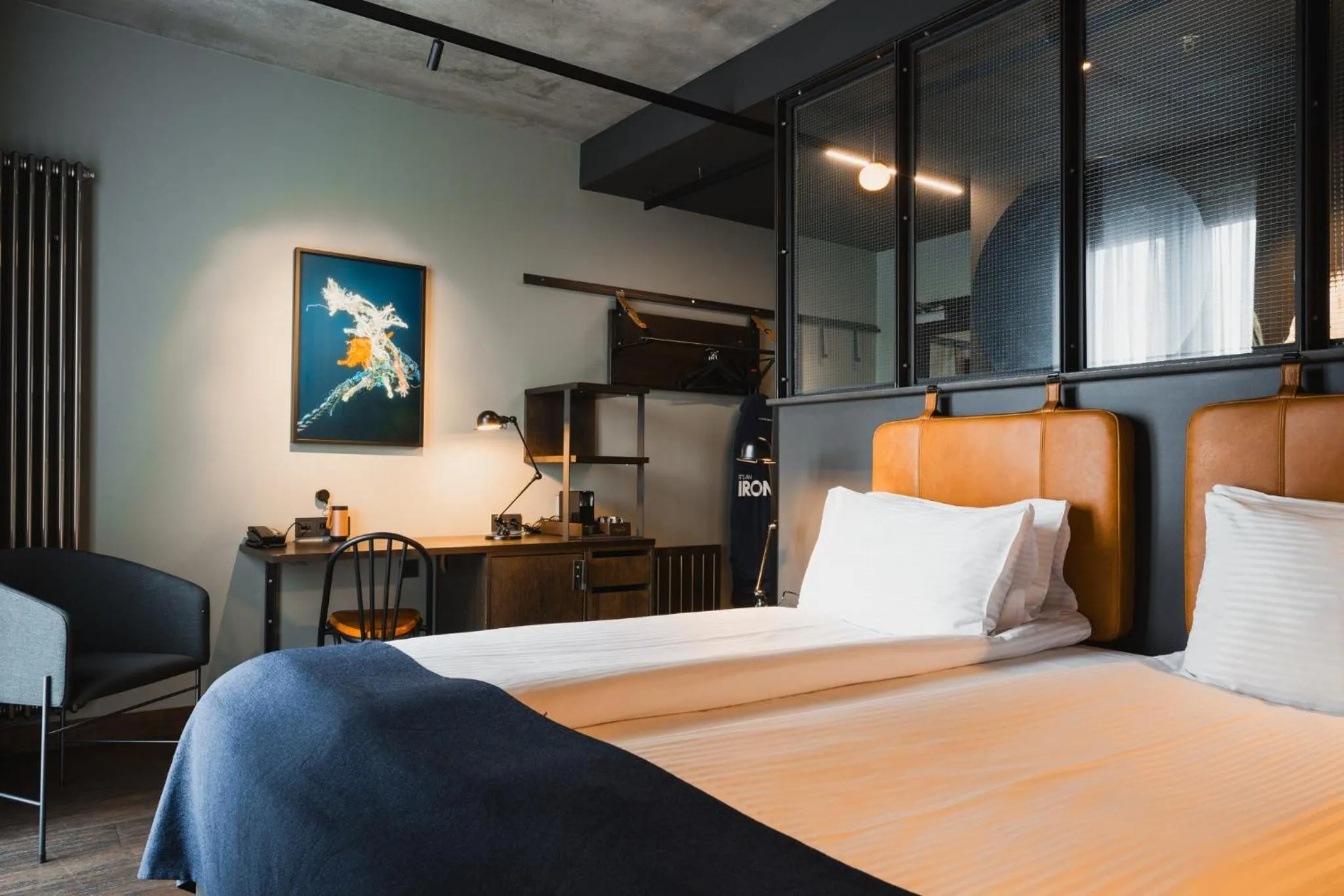 Bedroom, Bed in Exeter Hotel