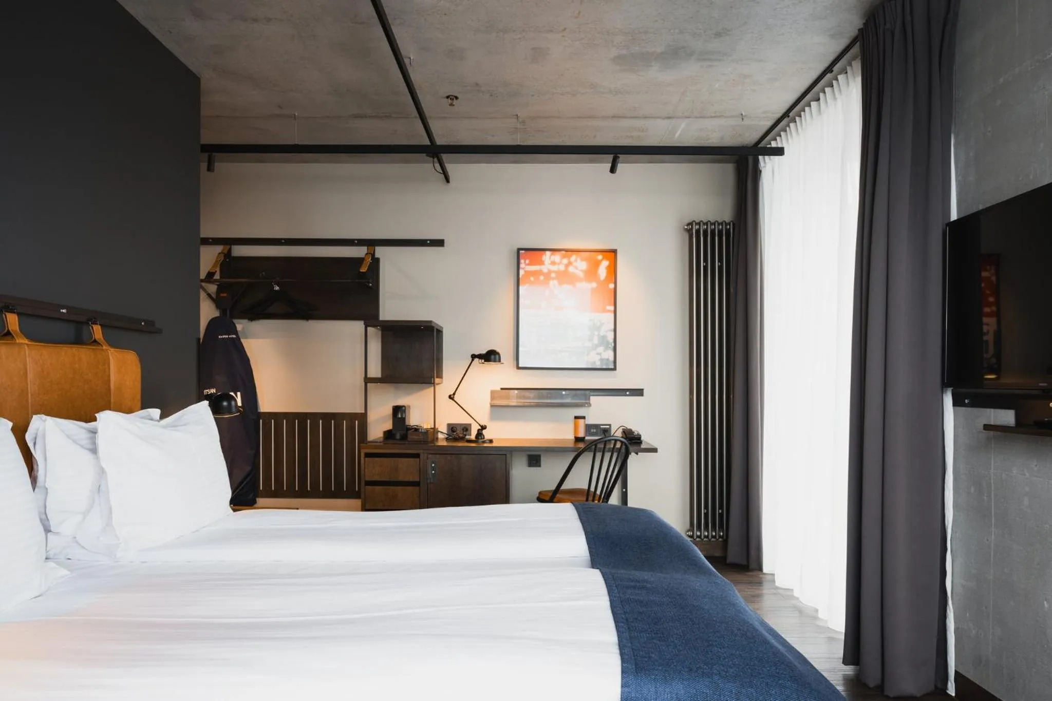 Bedroom, Bed in Exeter Hotel