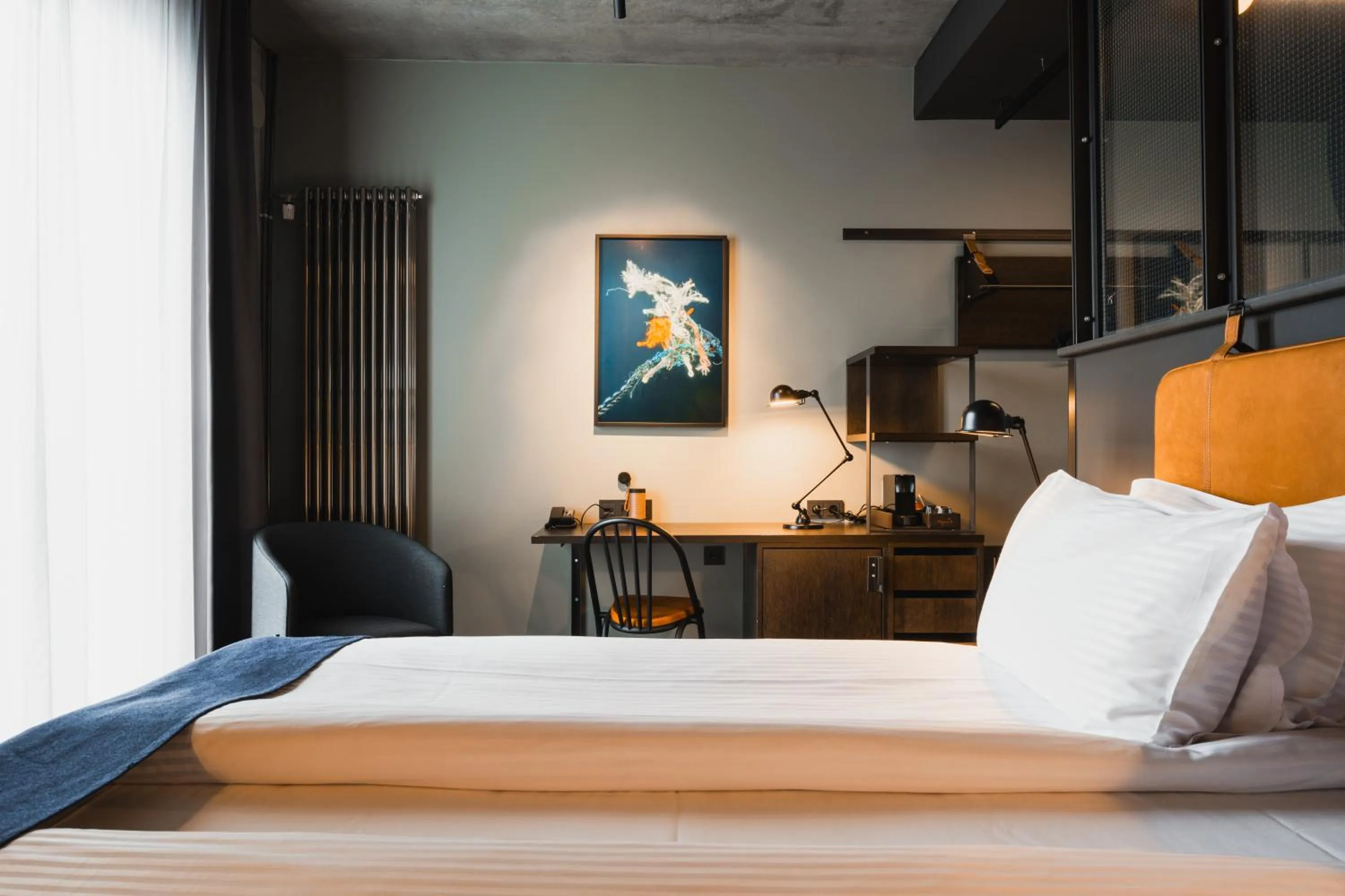 Bedroom, Bed in Exeter Hotel