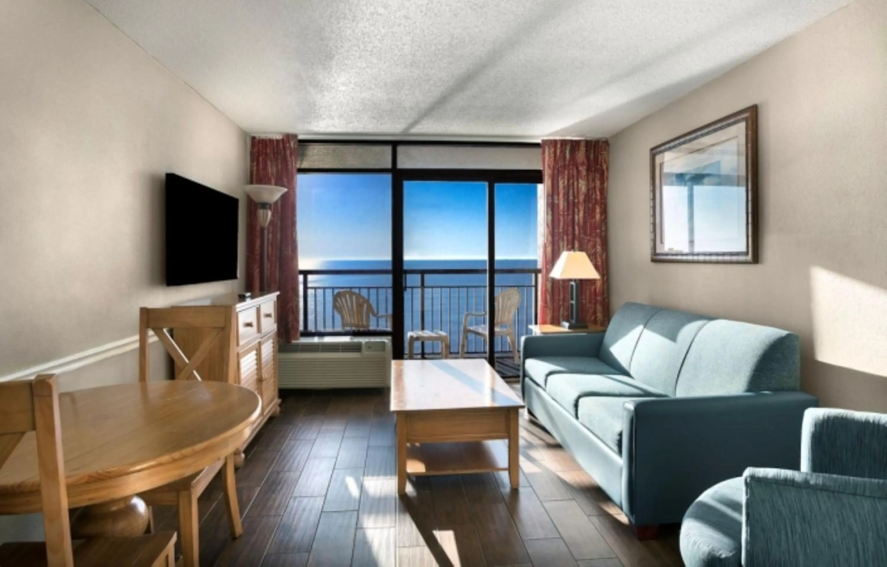 TV and multimedia in Monterey Bay Suites