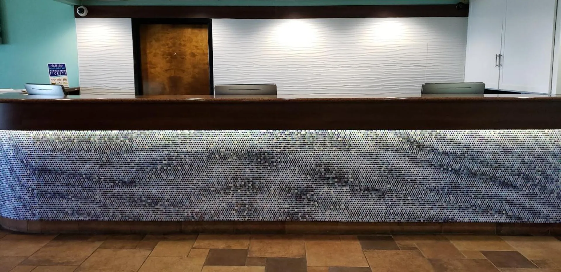 Lobby or reception in Monterey Bay Suites