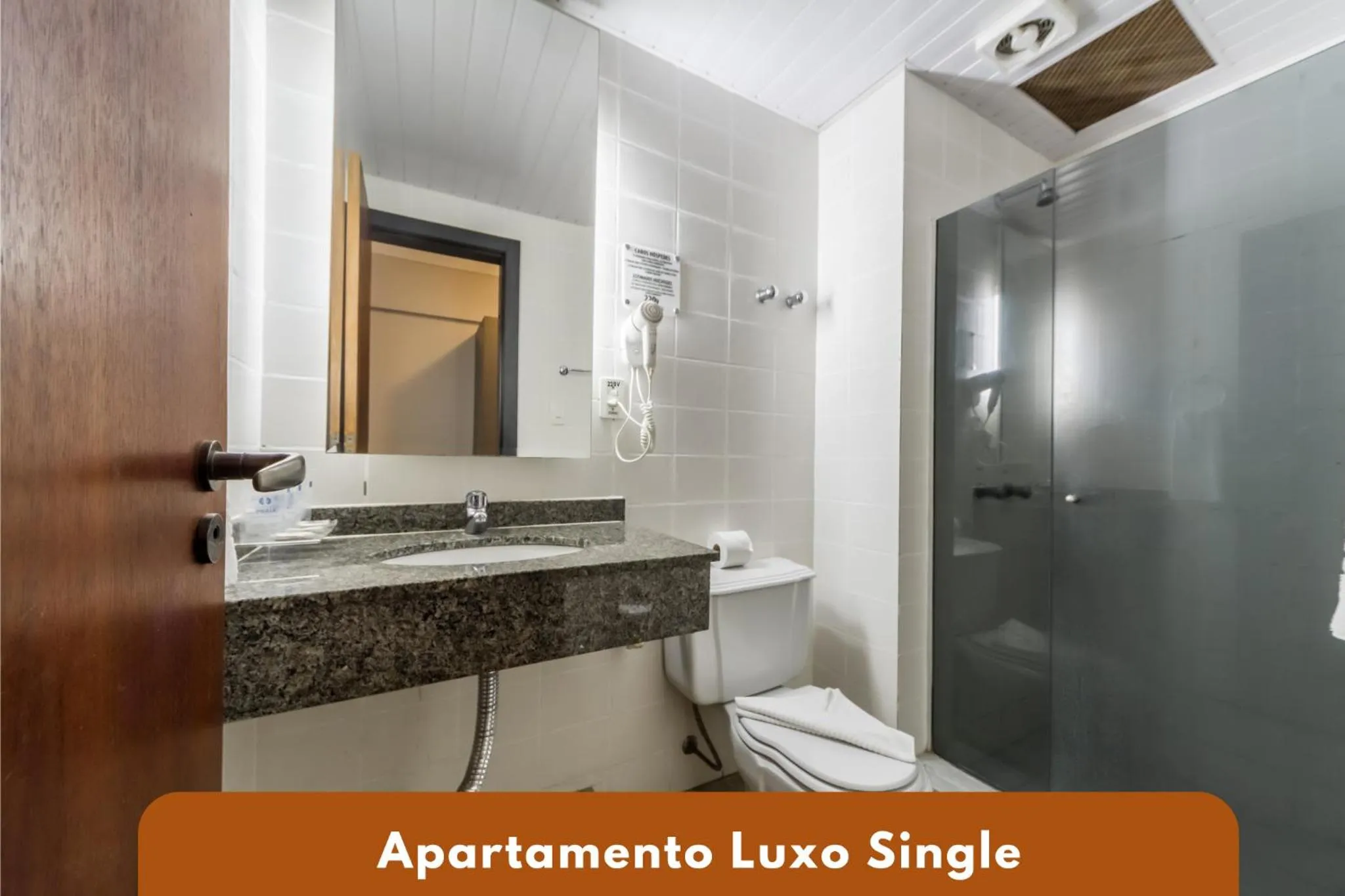 Bathroom in Camboriú Praia Hotel