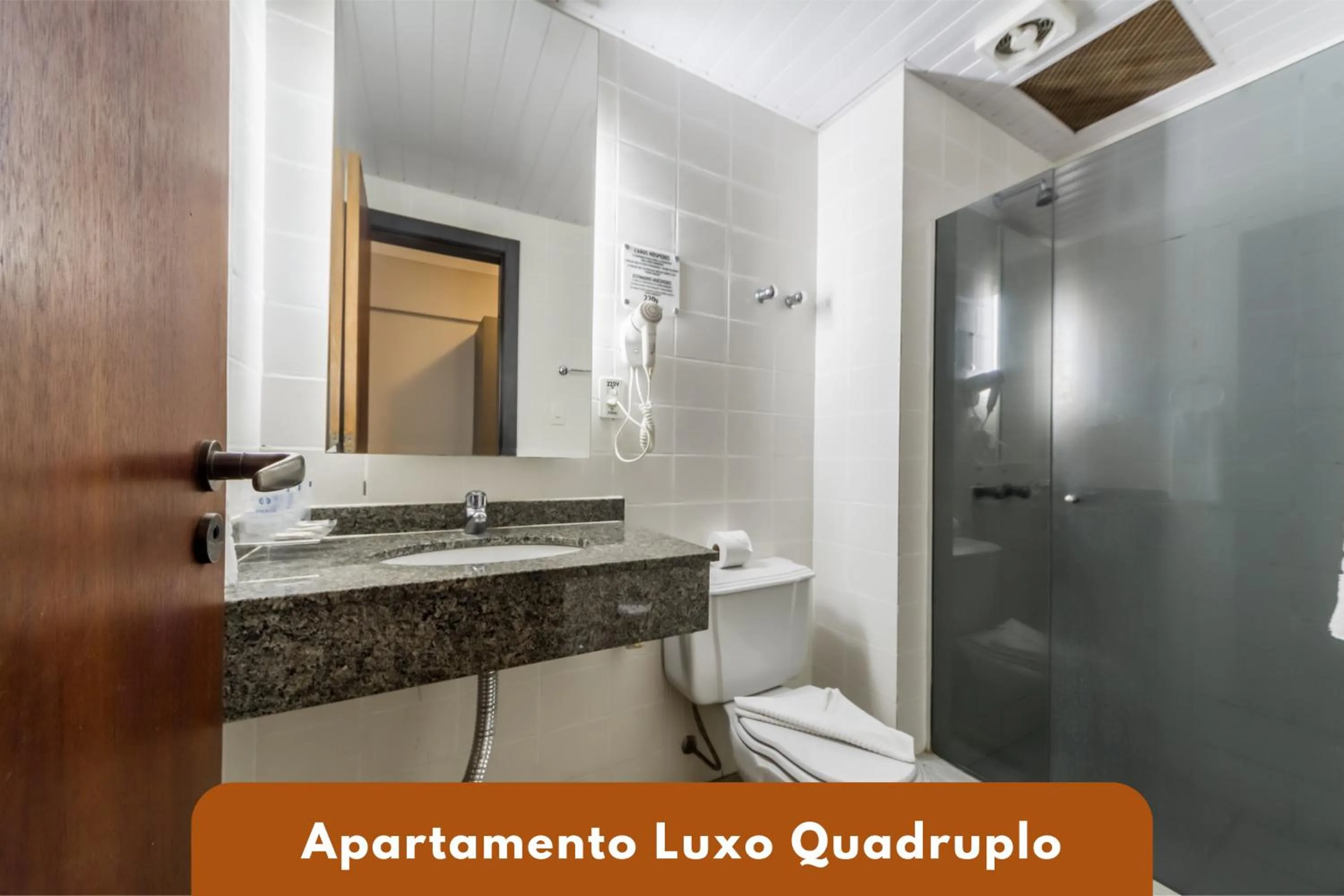 Bathroom in Camboriú Praia Hotel