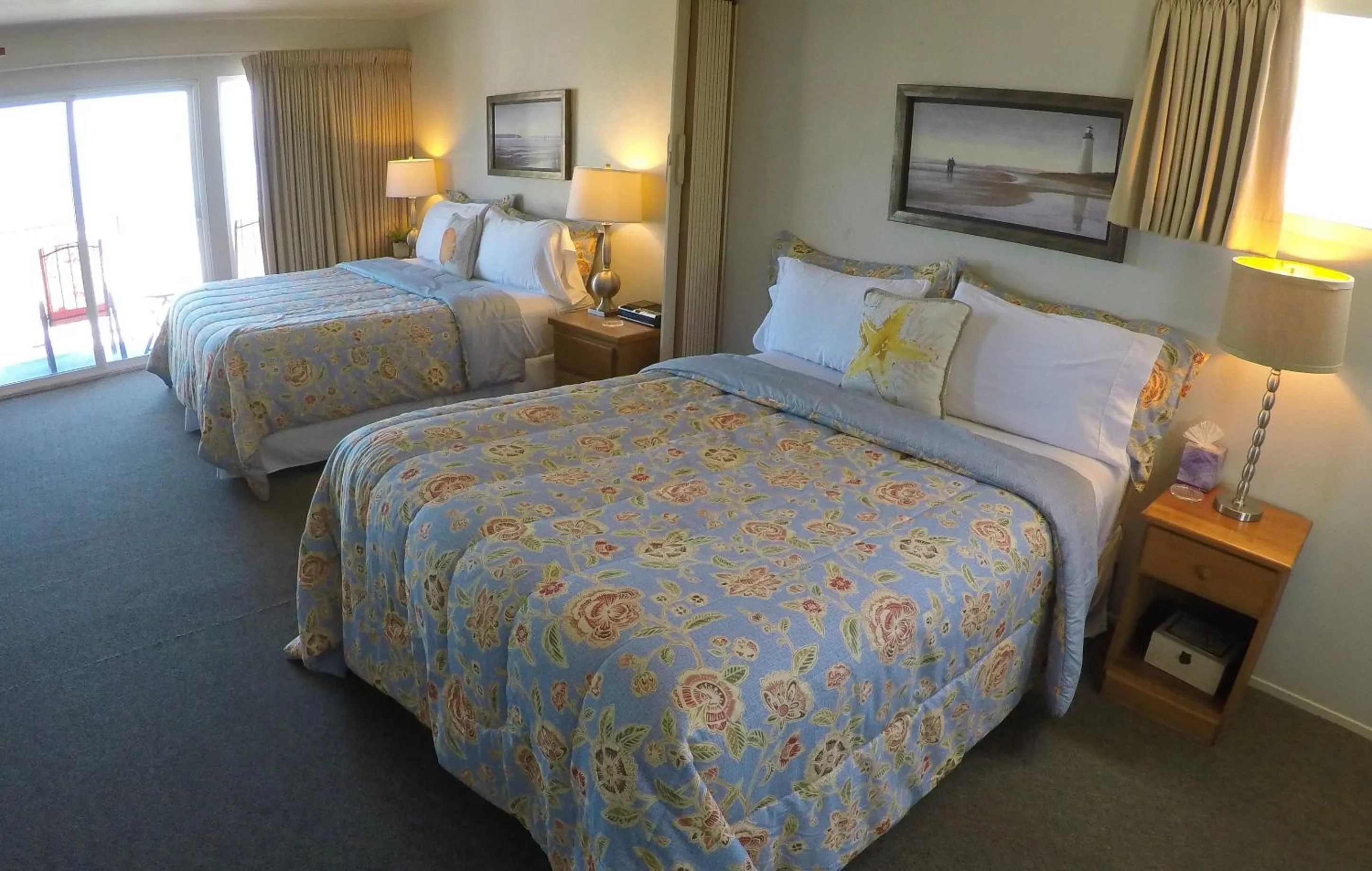 Bed in Capitola Beach Suites