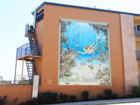 Property building in Capitola Beach Suites