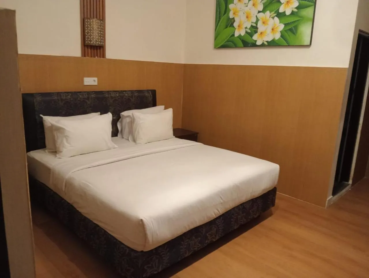 Bed in City Garden Bali Dwipa Hotel, Kuta