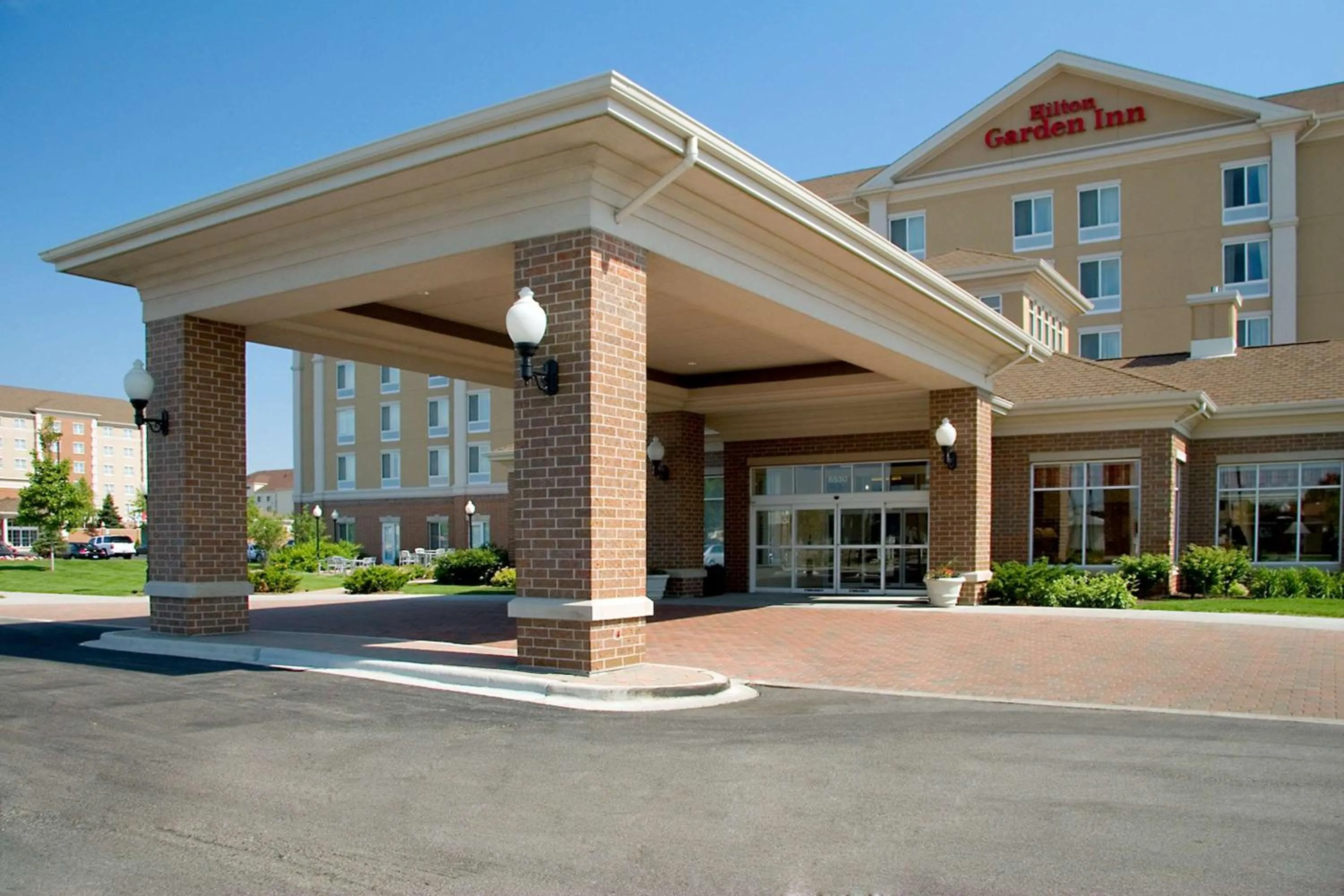 Property building in Hilton Garden Inn Chicago/Midway Airport