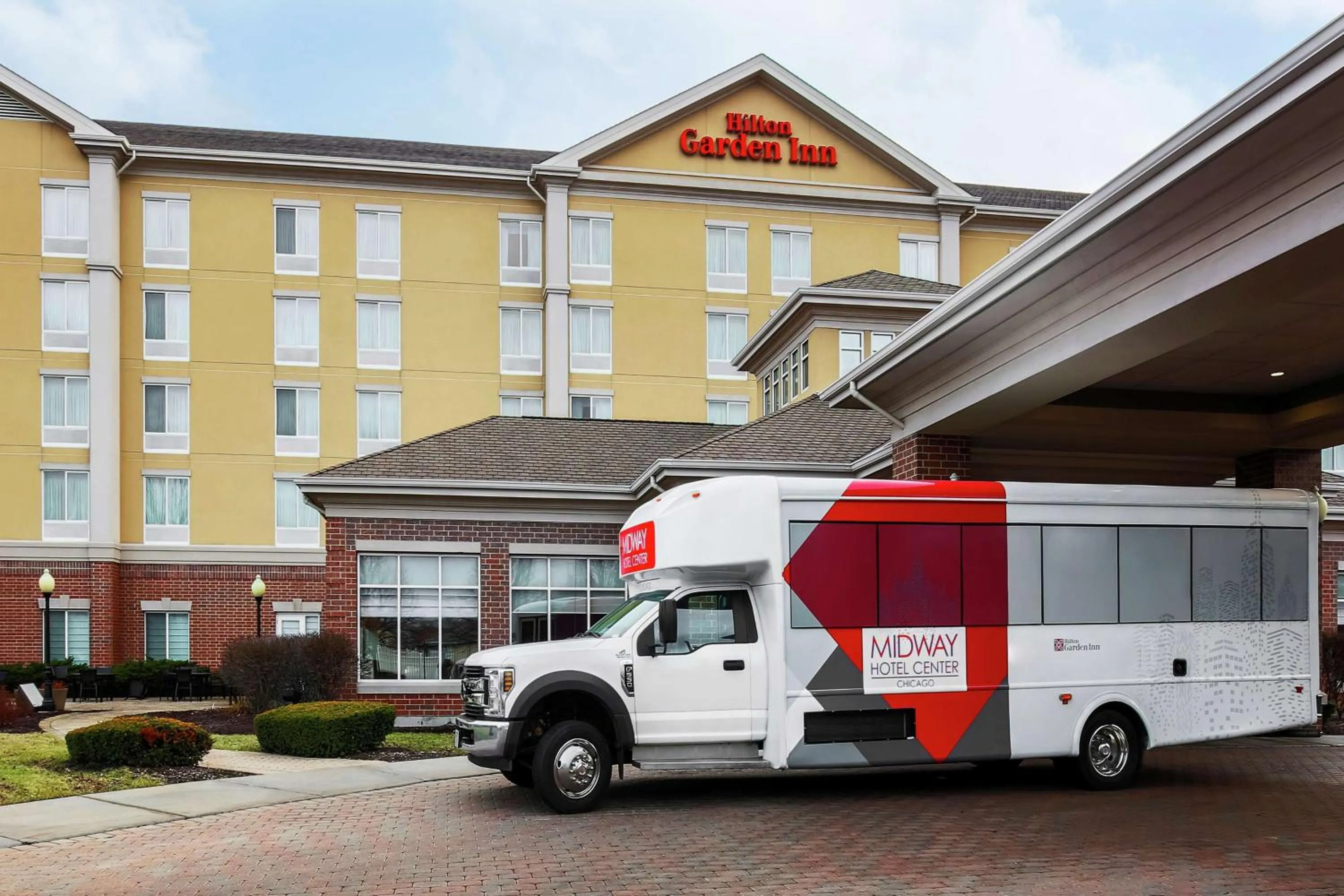 Property building in Hilton Garden Inn Chicago/Midway Airport