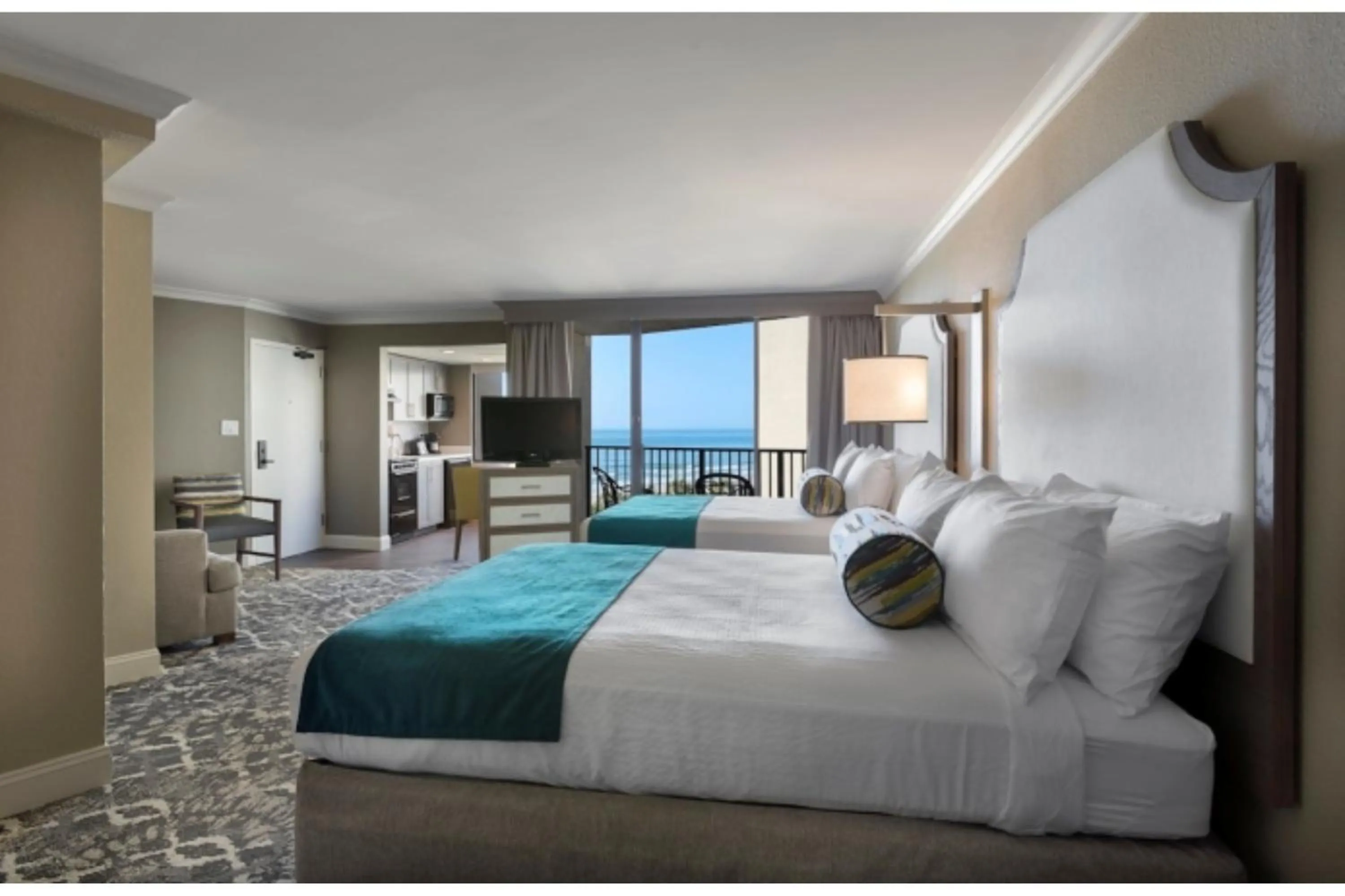 Bedroom, Bed in Breakers Resort Hotel