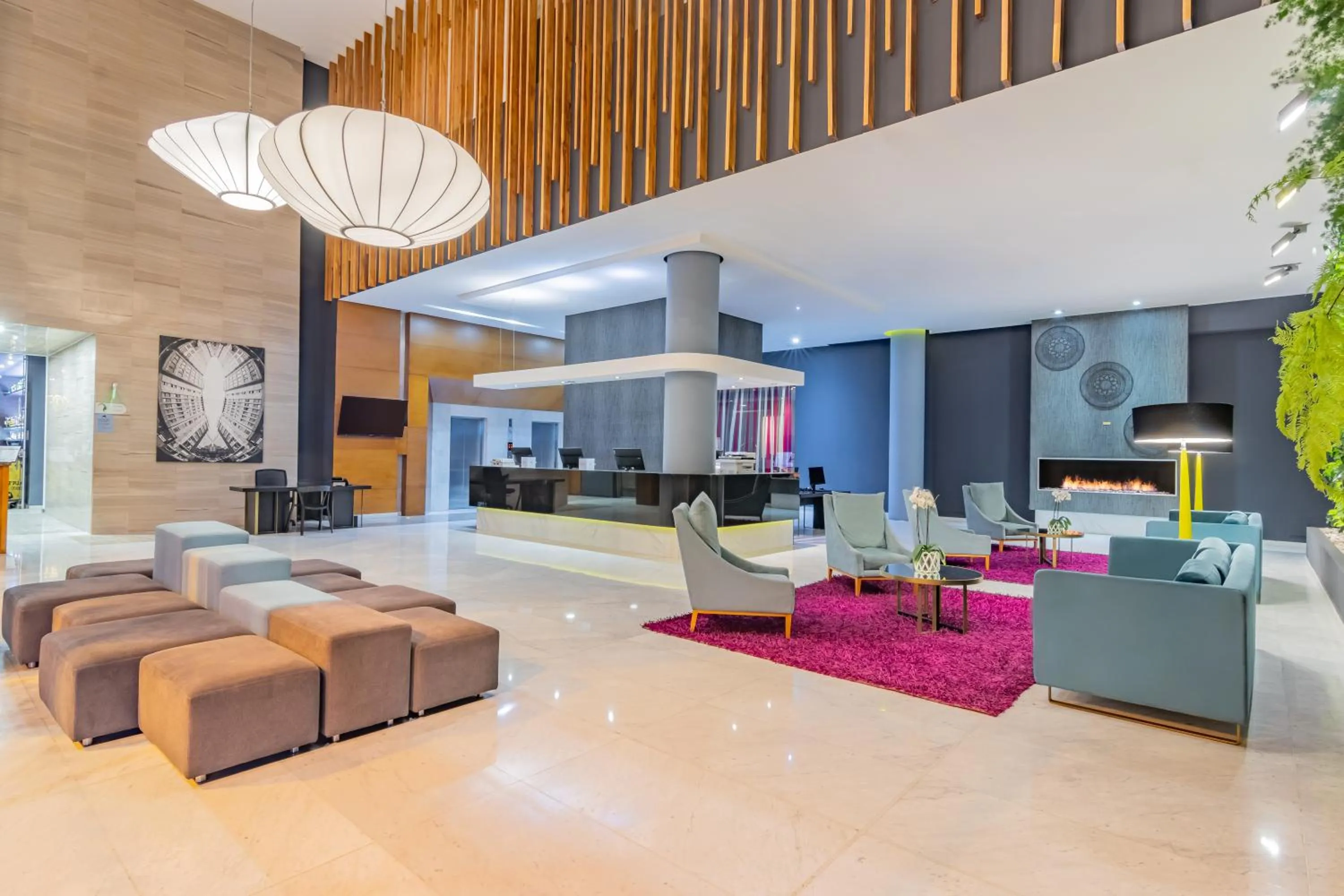 Lobby or reception in Sonesta Hotel Bogotá