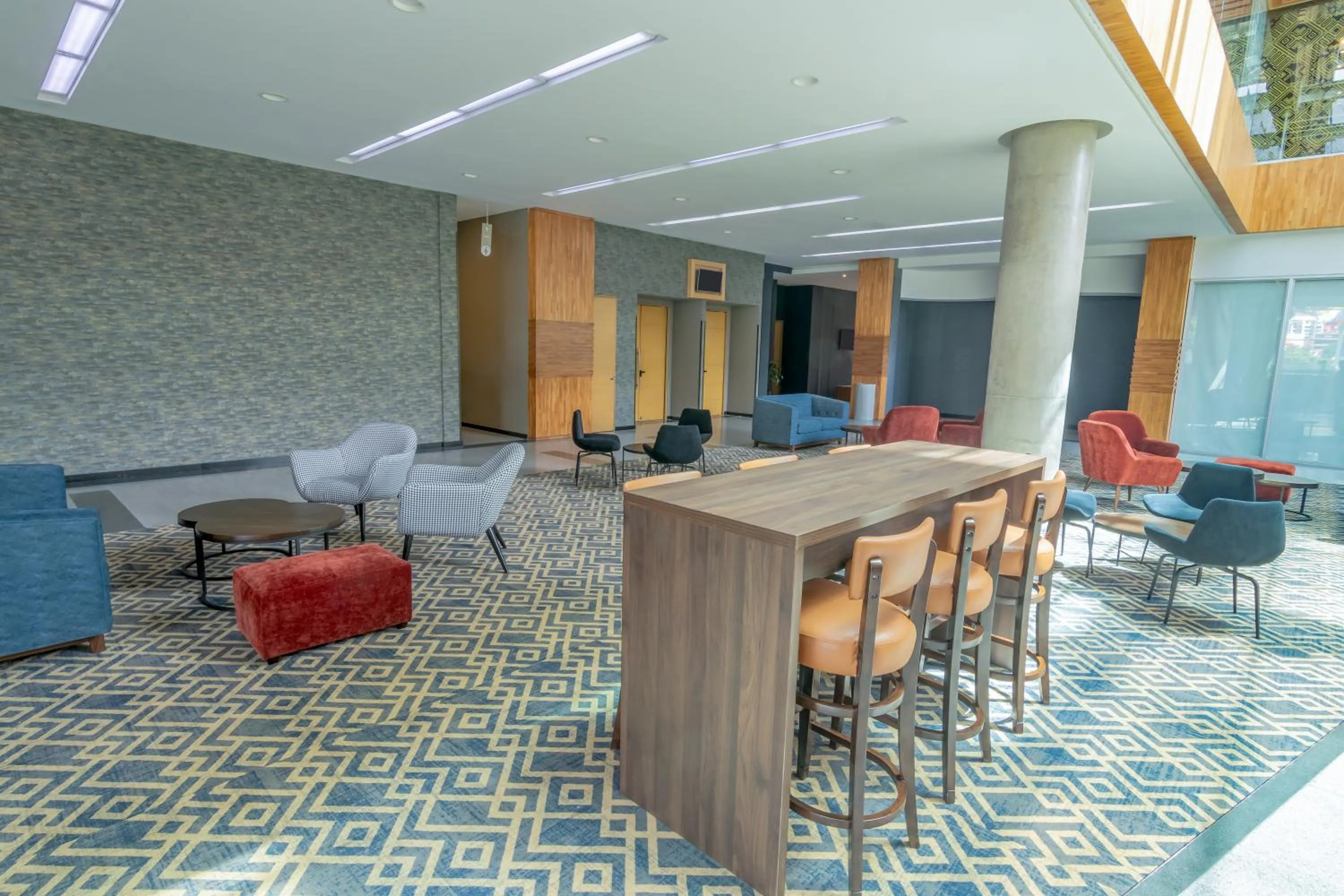 Seating area in Sonesta Hotel Bogotá