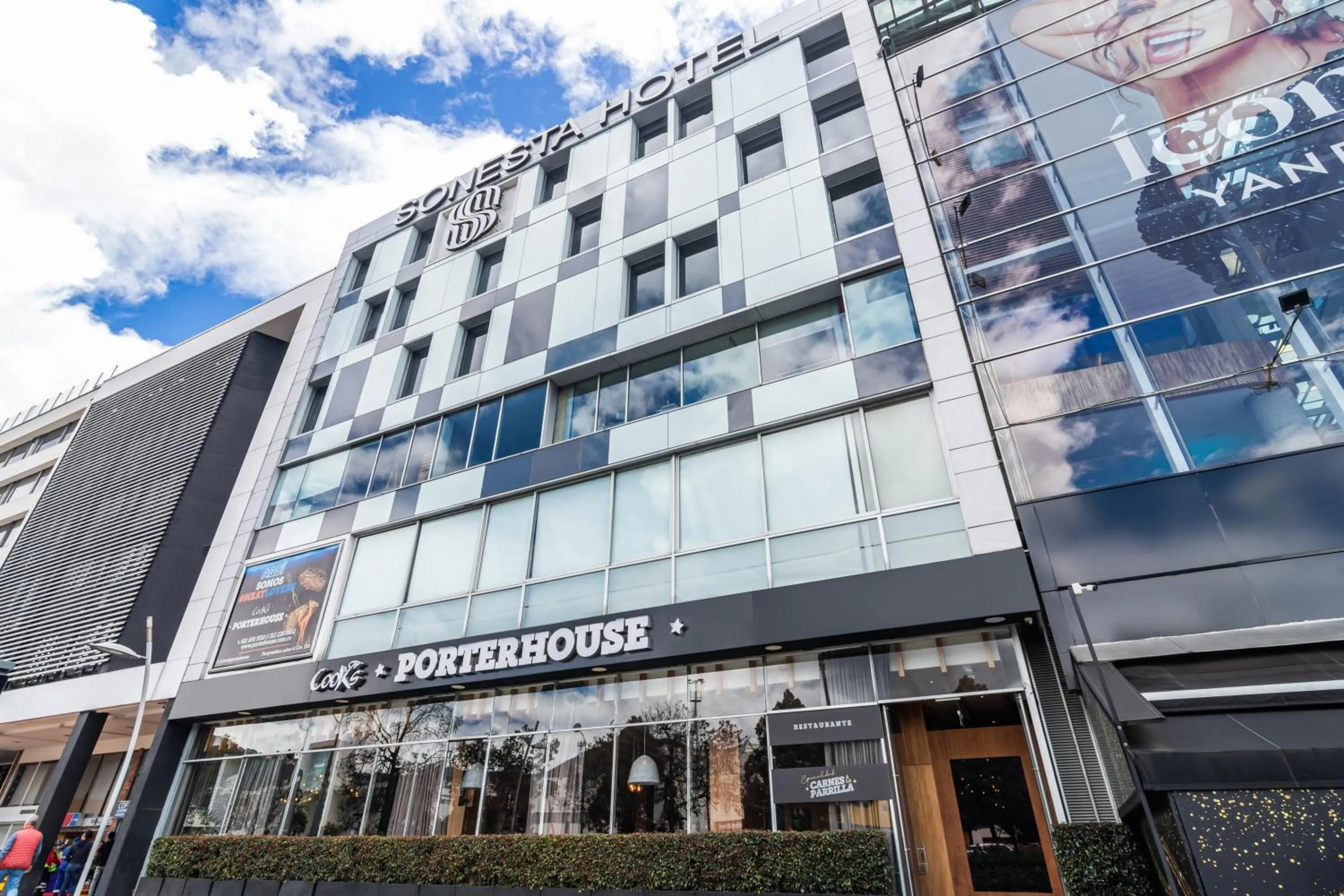 Facade/entrance in Sonesta Hotel Bogotá