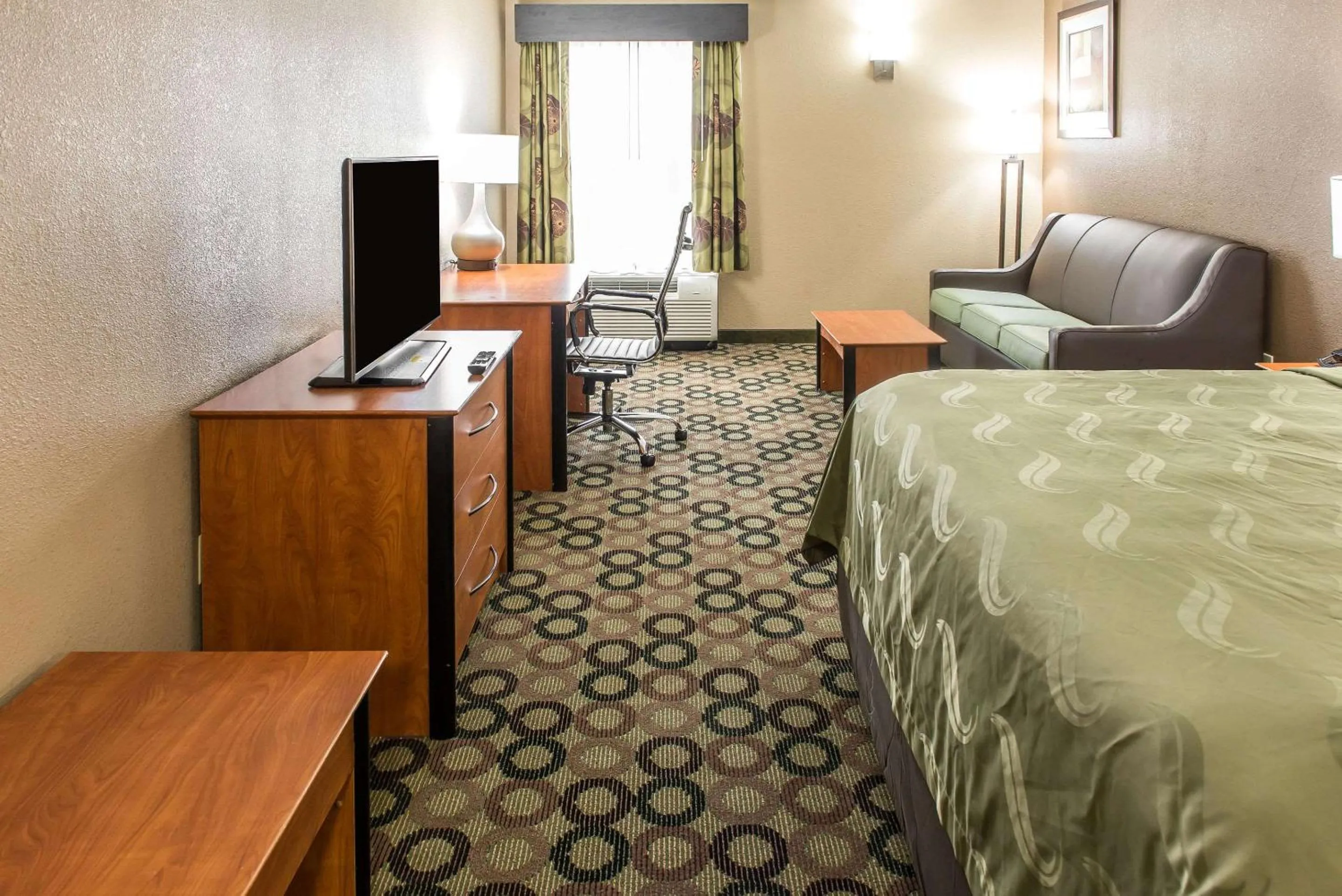 Photo of the whole room in Quality Inn & Suites Columbus West - Hilliard