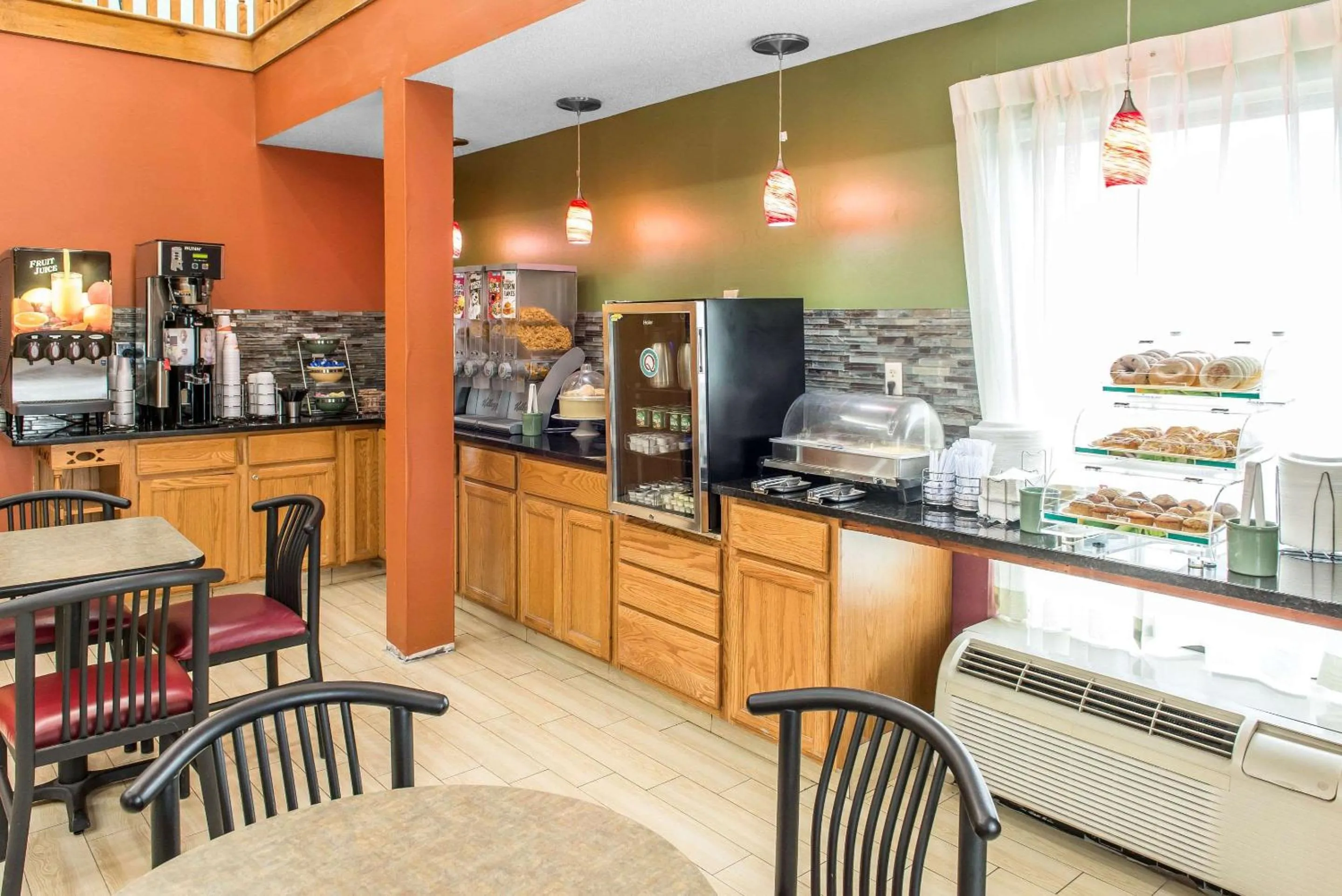 Restaurant/places to eat in Quality Inn & Suites Columbus West - Hilliard
