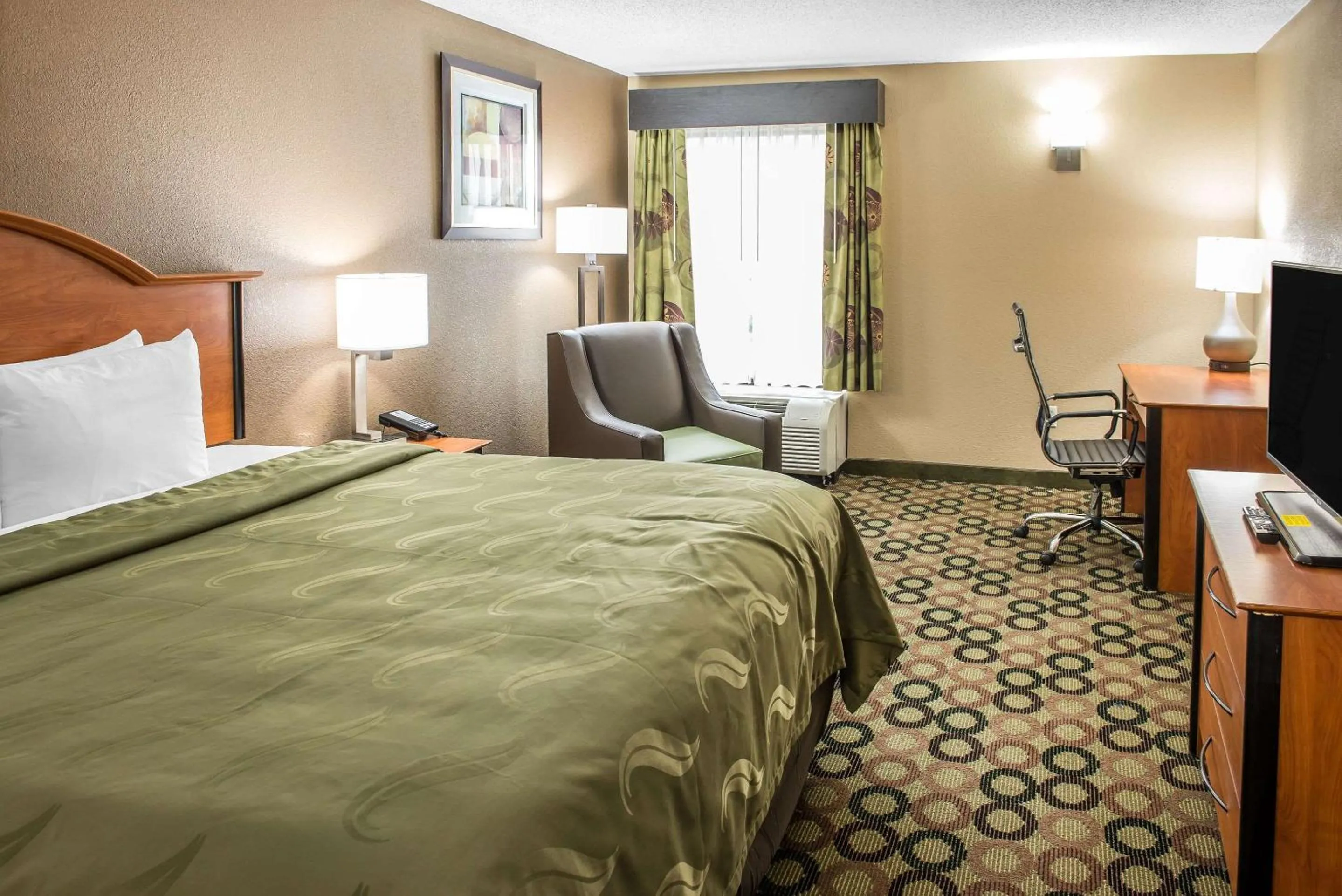 Photo of the whole room in Quality Inn & Suites Columbus West - Hilliard