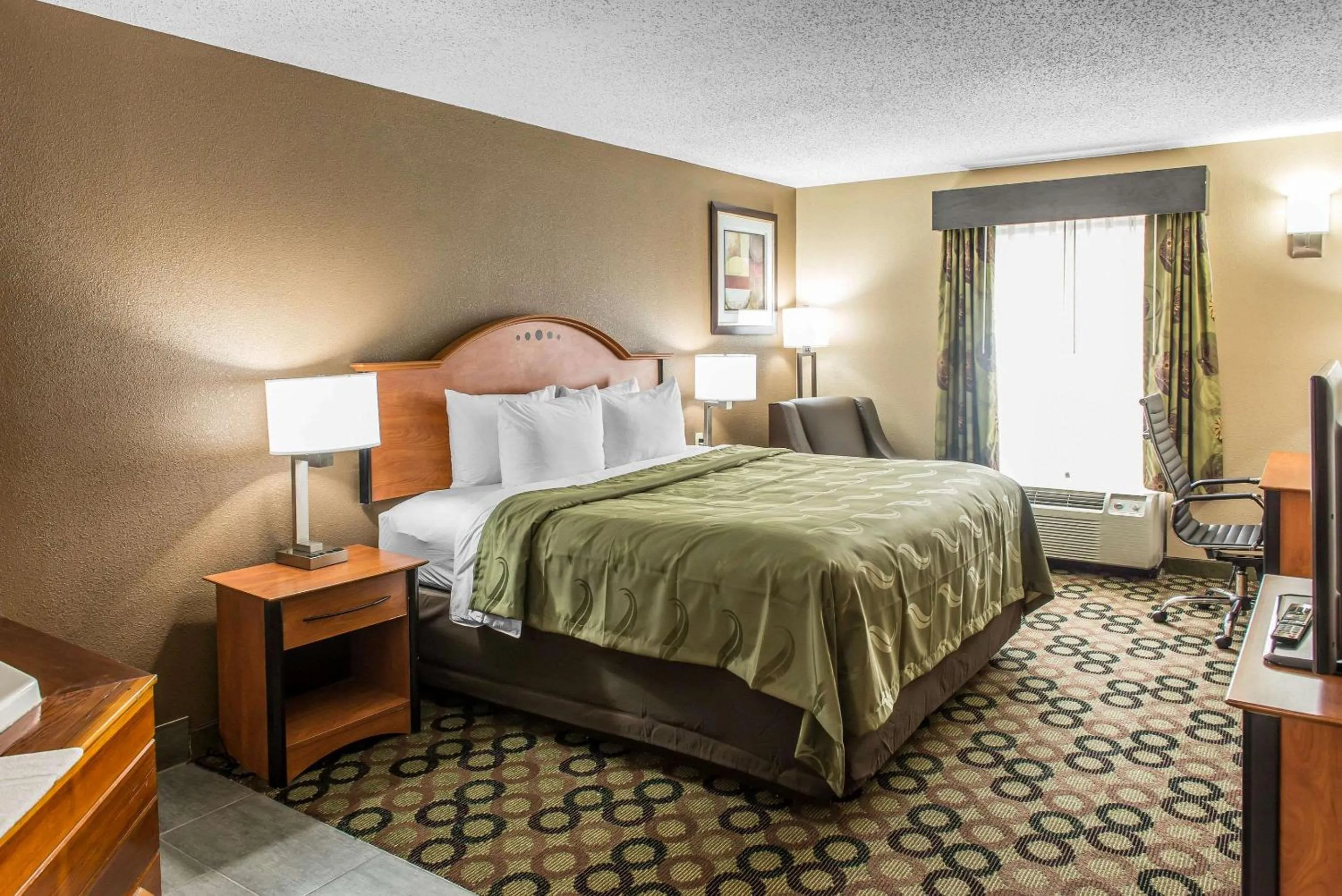 Property building in Quality Inn & Suites Columbus West - Hilliard