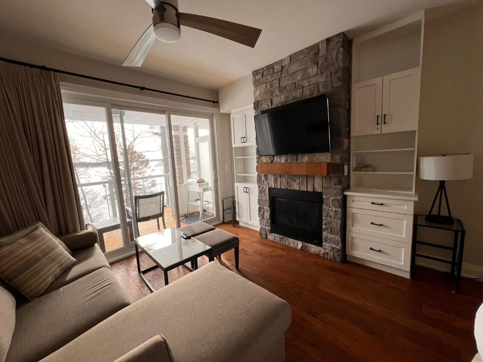 Living room in Touchstone Resort