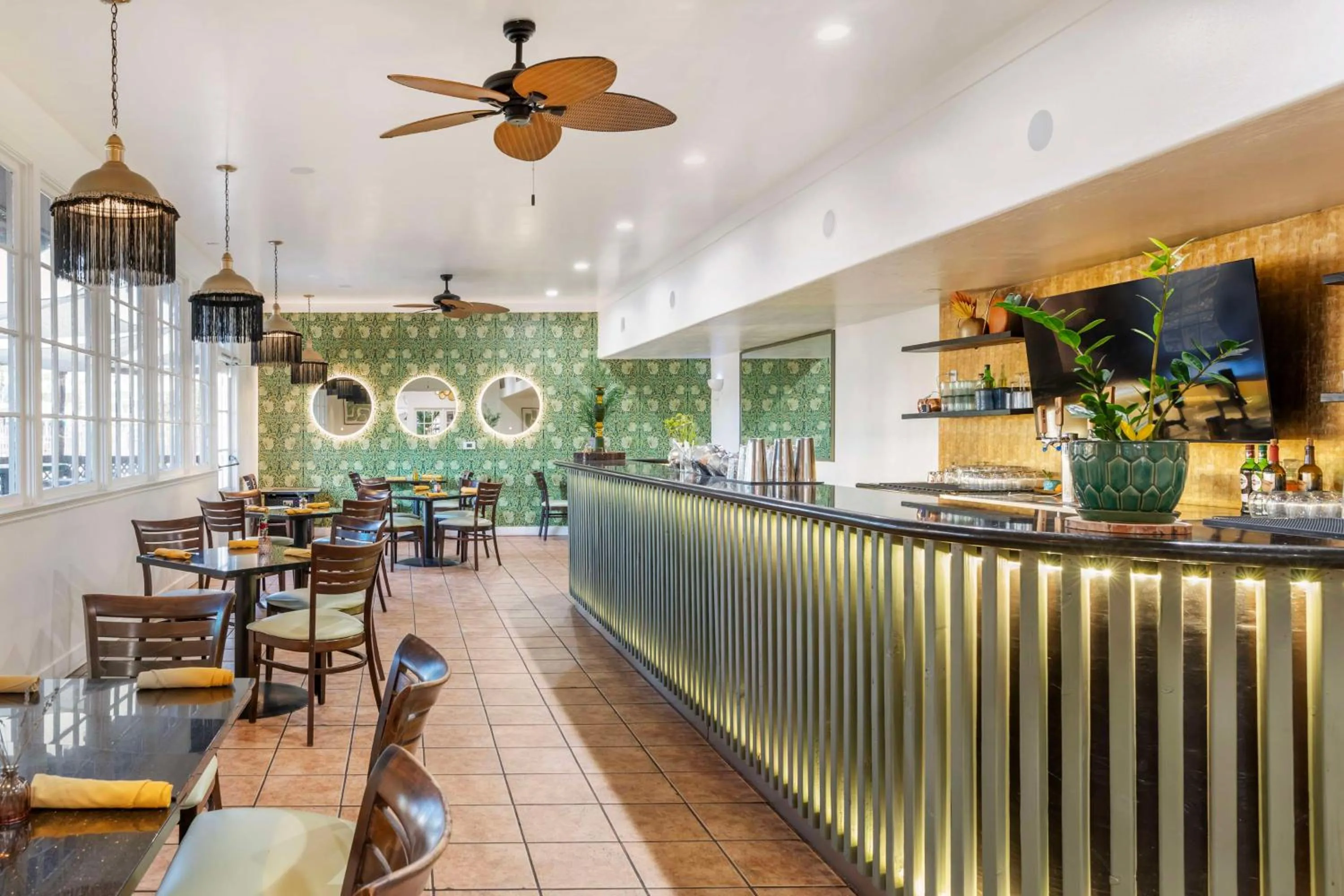 Lounge or bar in Best Western Plus Hill House